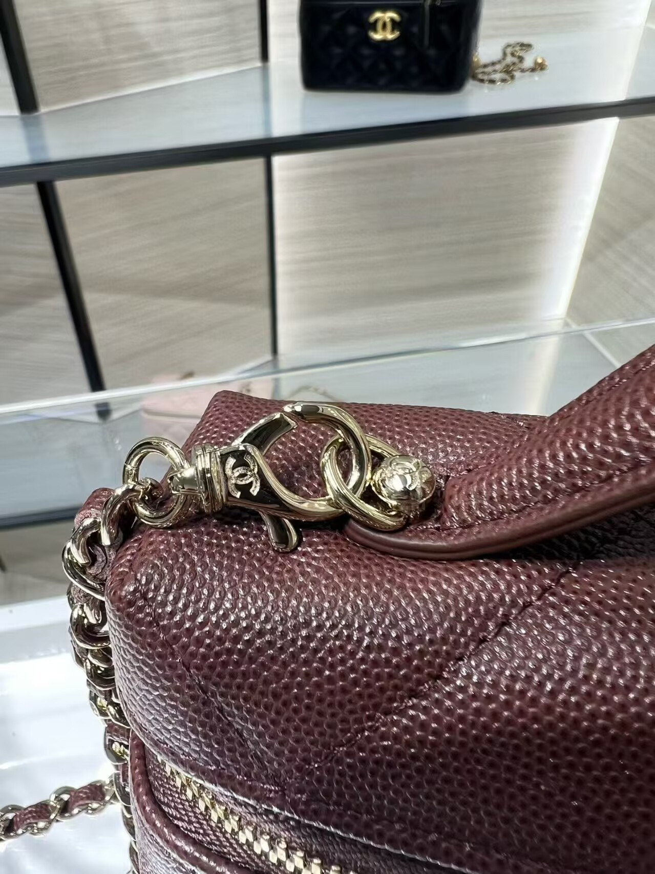 Ch*el vanity with chain ap4936 19.5x17x5cm