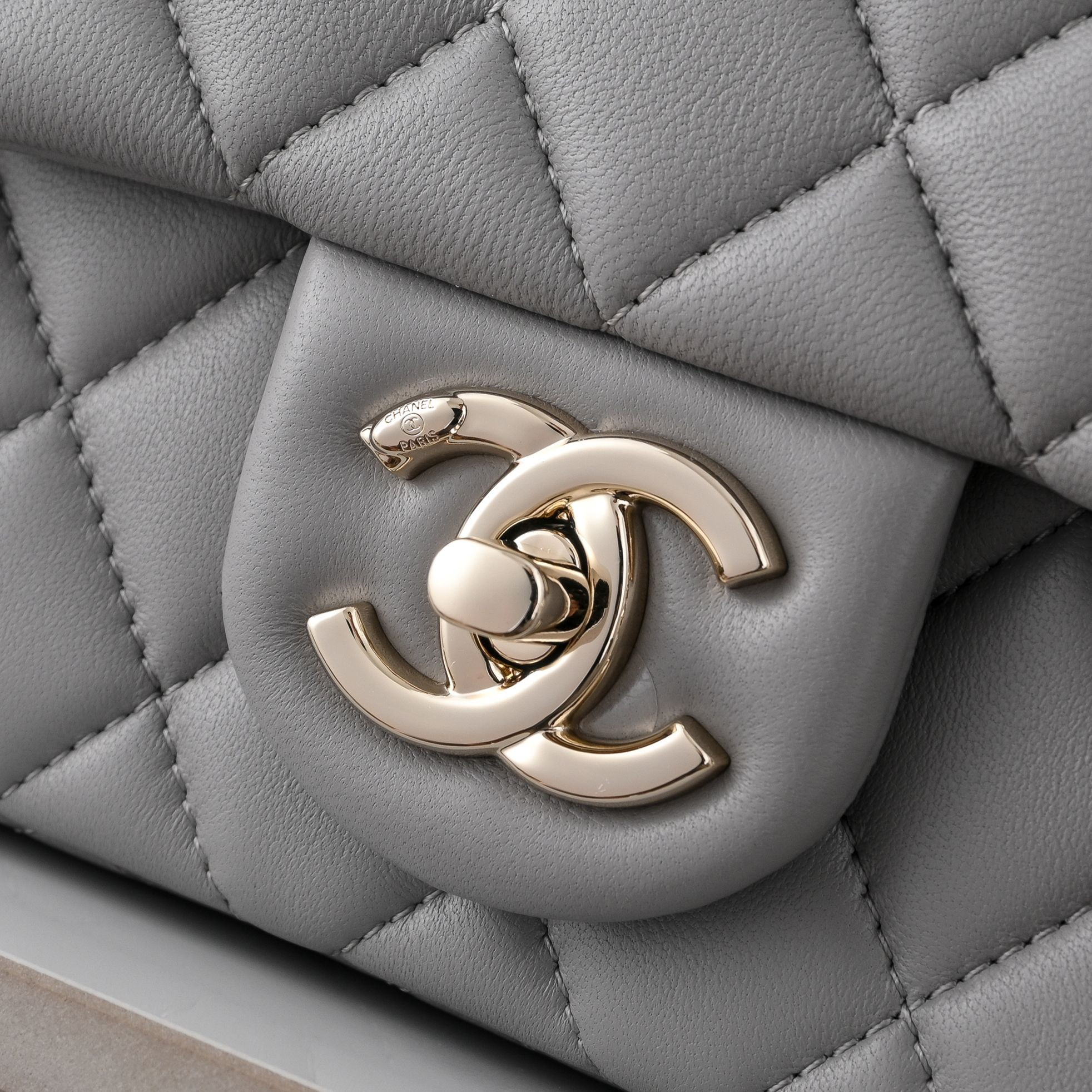 Ch*el classic flap handbag cf as5759 20x13x7cm