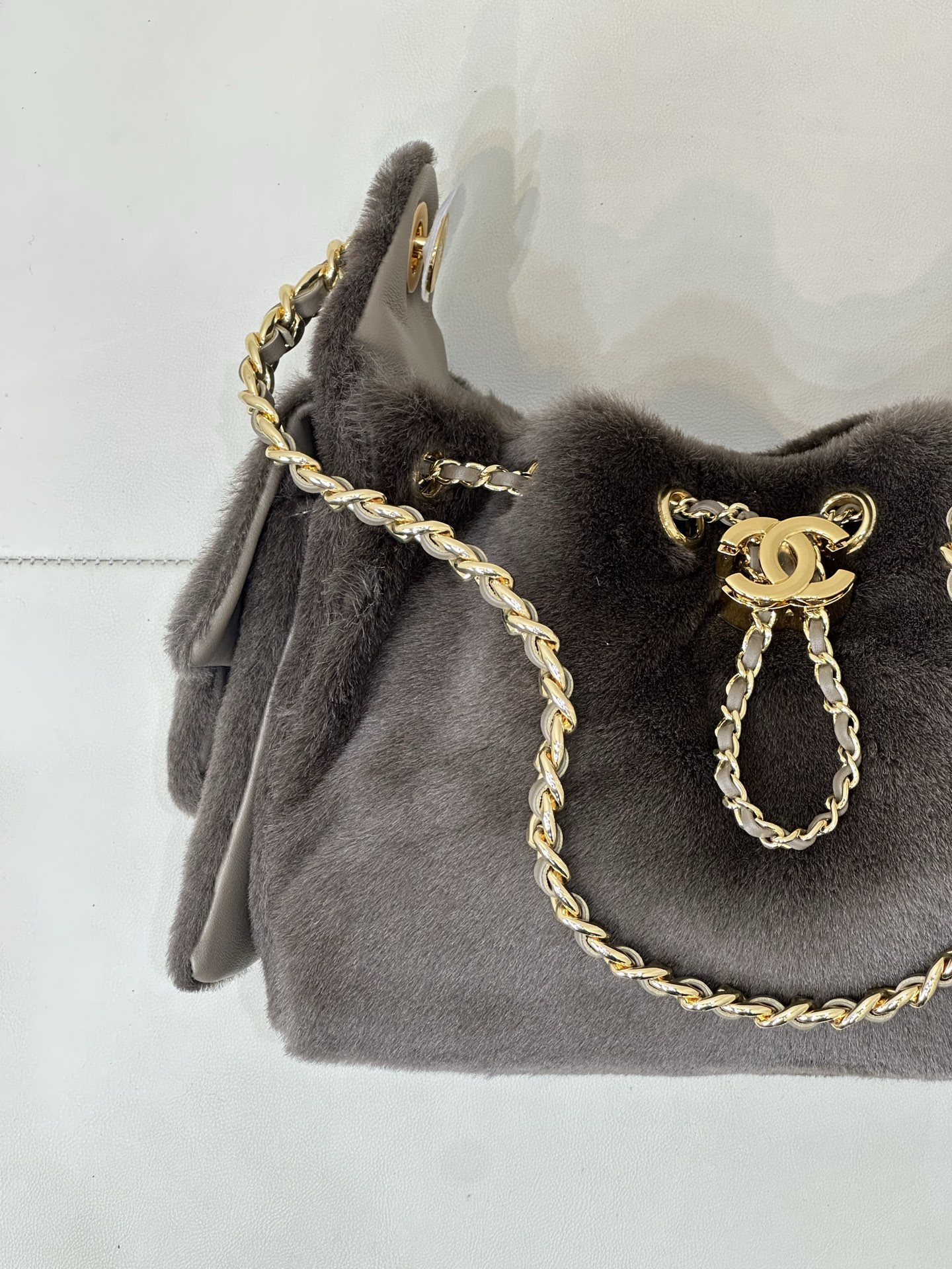 Ch*el 25c bucket bag brown 20x22x12.5cm