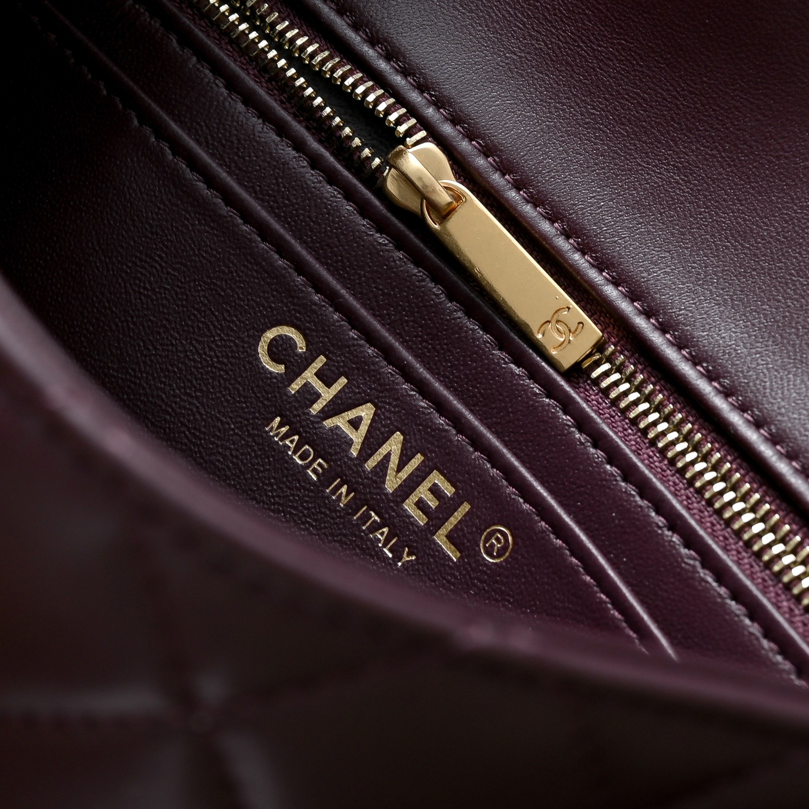 Ch*el flap bag burgundy as1787 20x13x7cm