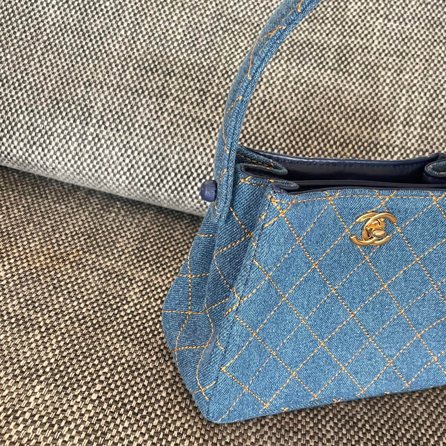 Ch*el mini classic handbag 18x13x7cm
