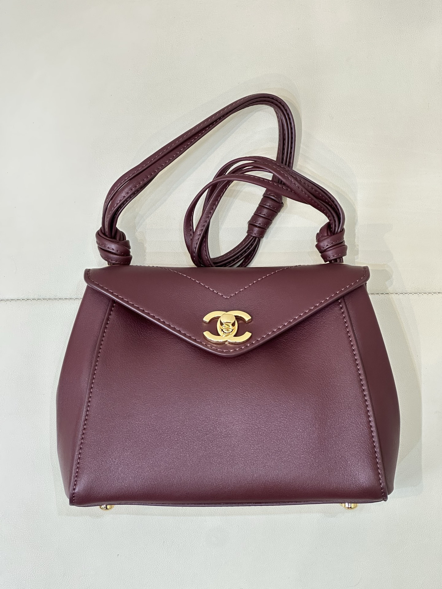 Ch*el envelope flap bag as6223 19.5x16x8cm