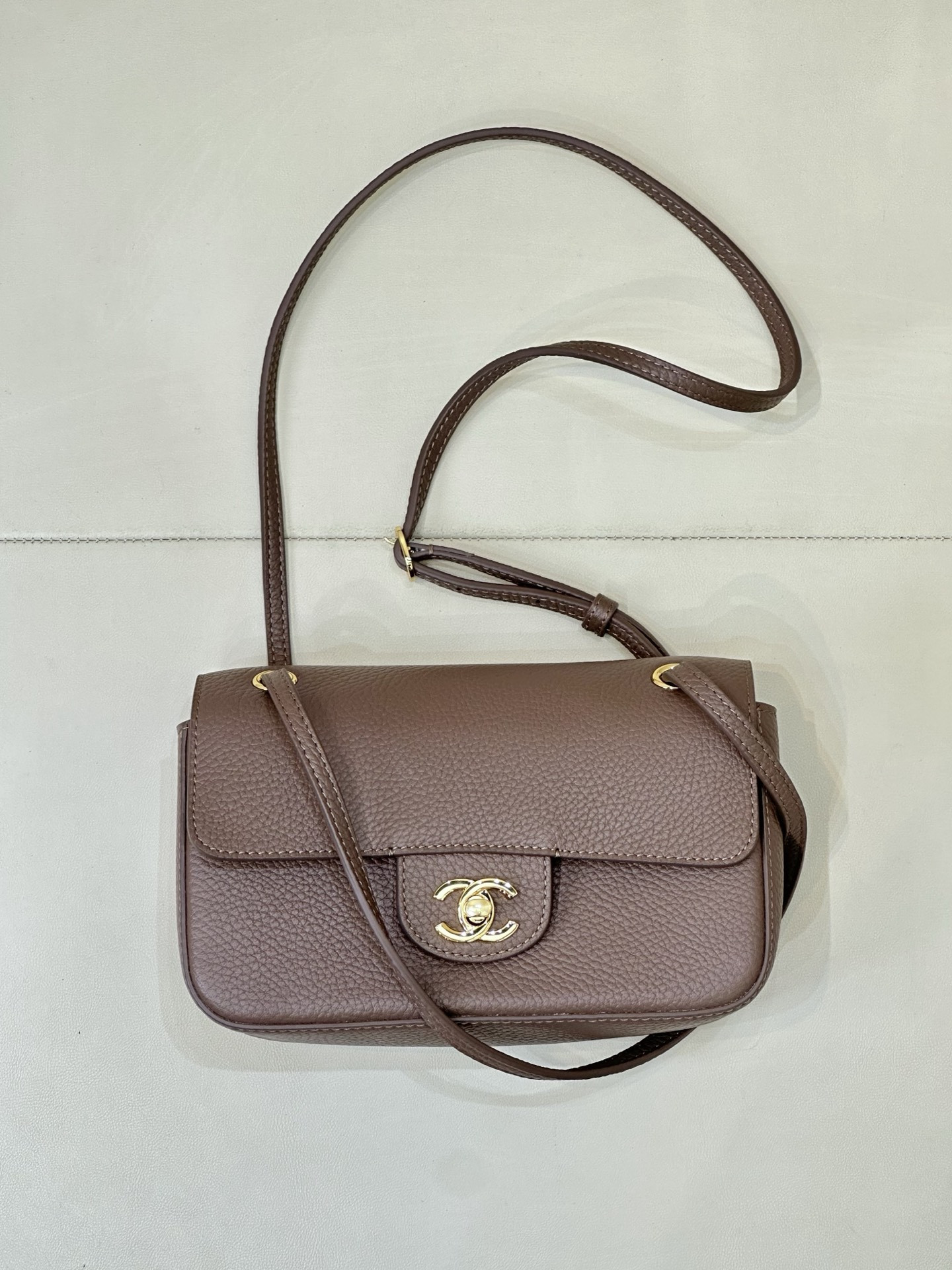 Ch*el mini flap bag light gold hardware as6573 13x20x6cm