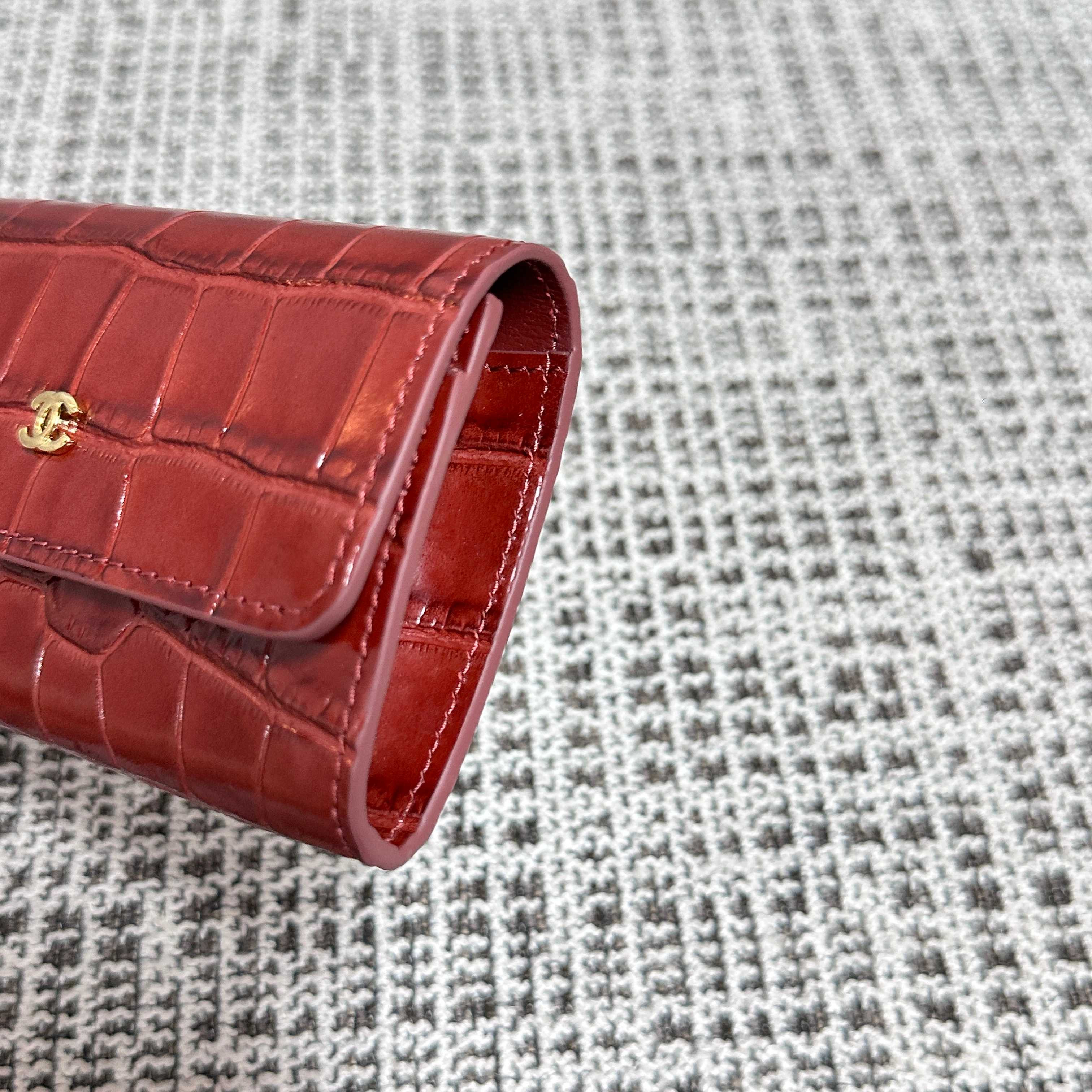 Ch*el flap card holder 7.5x11x2cm