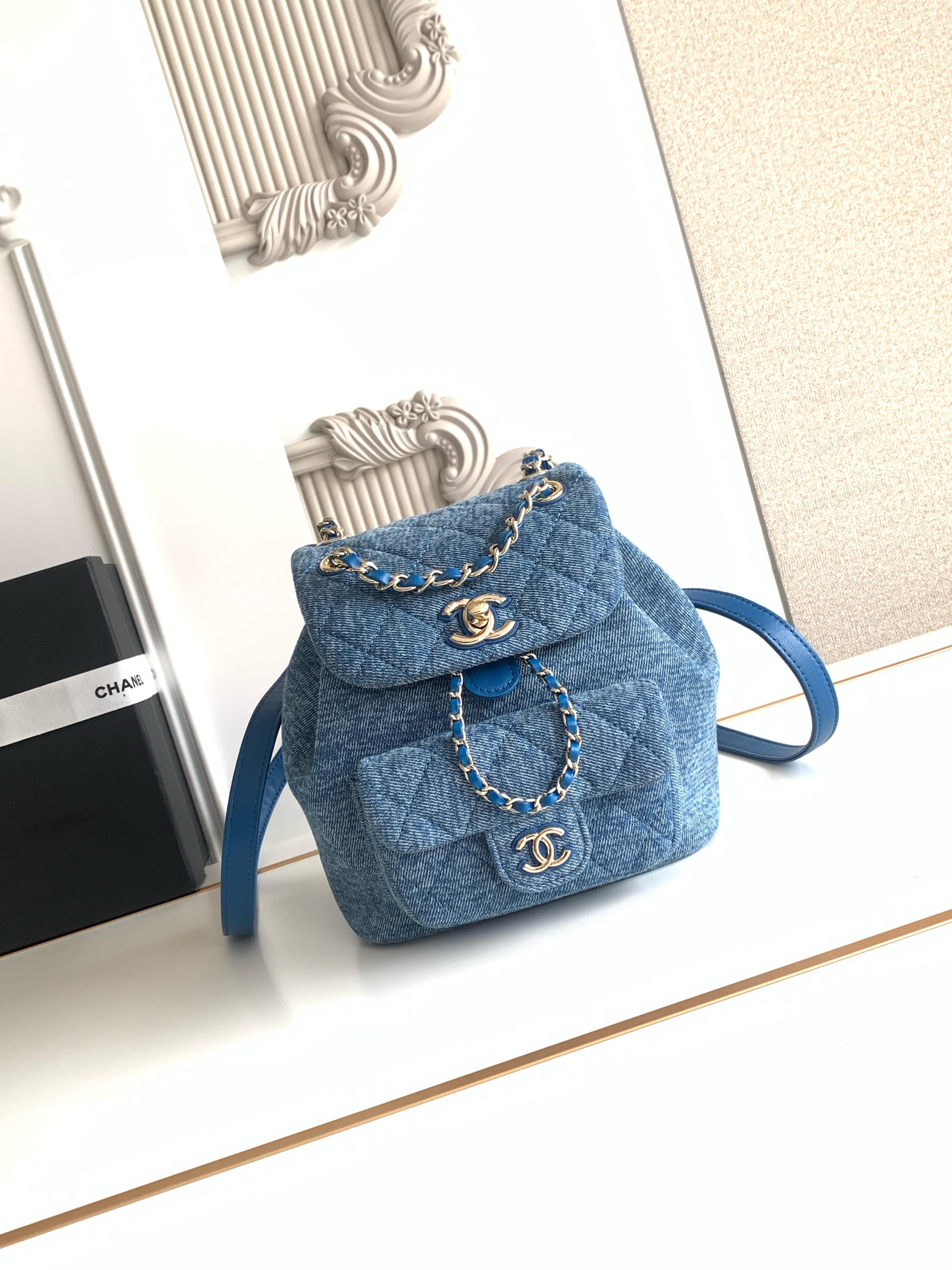 Ch*el backpack as2805 18x18x12cm