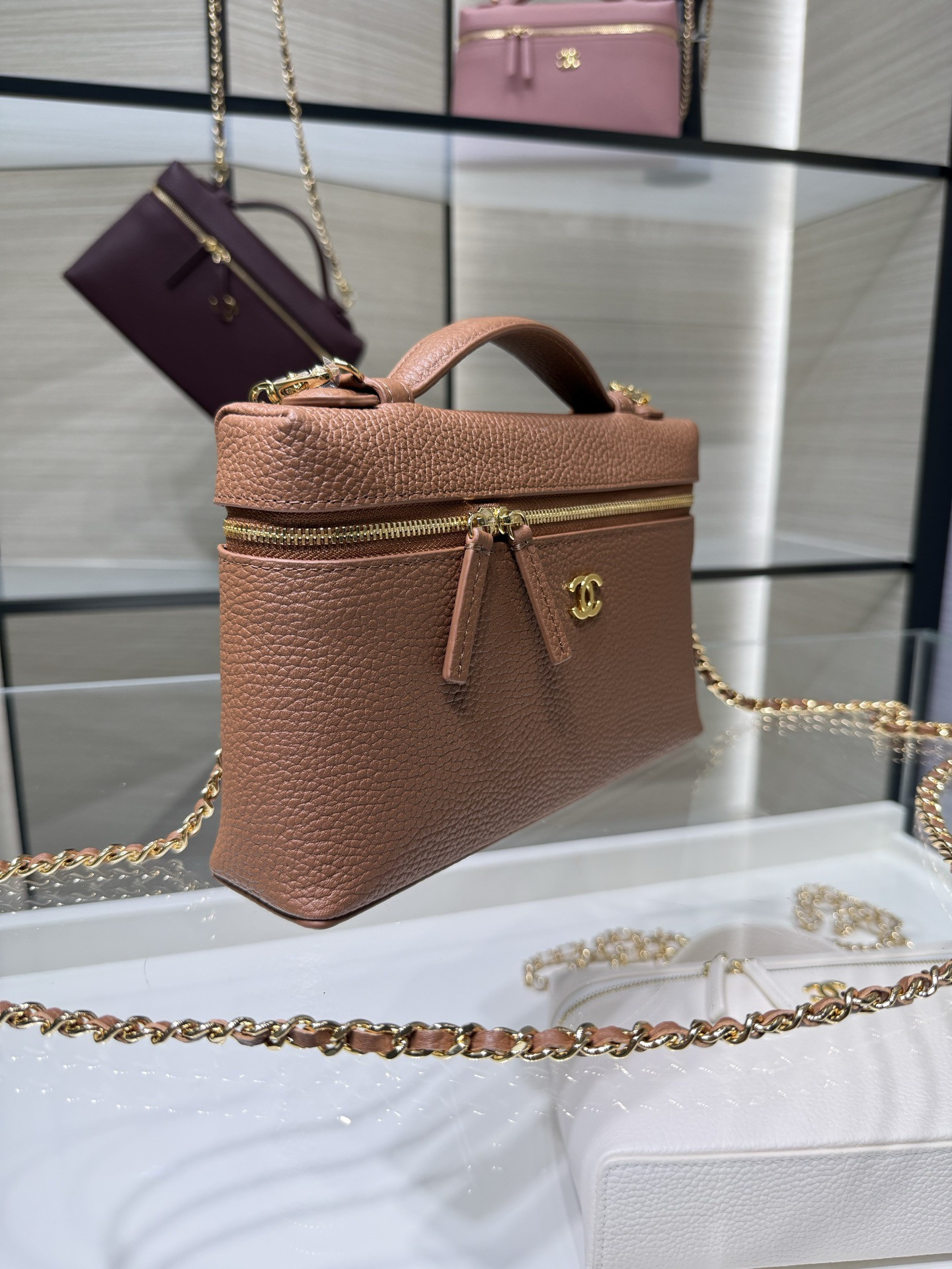 Ch*el classic vanity with chain handbag ap5347 15x23x5cm