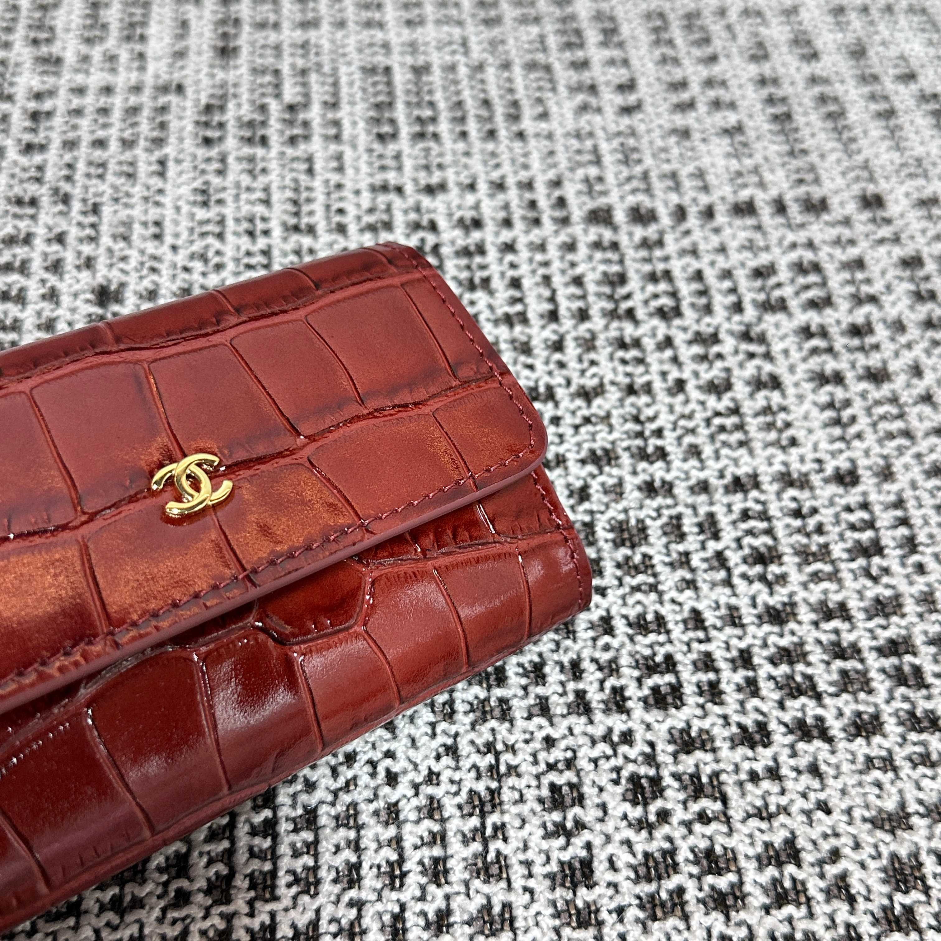 Ch*el flap card holder 7.5x11x2cm