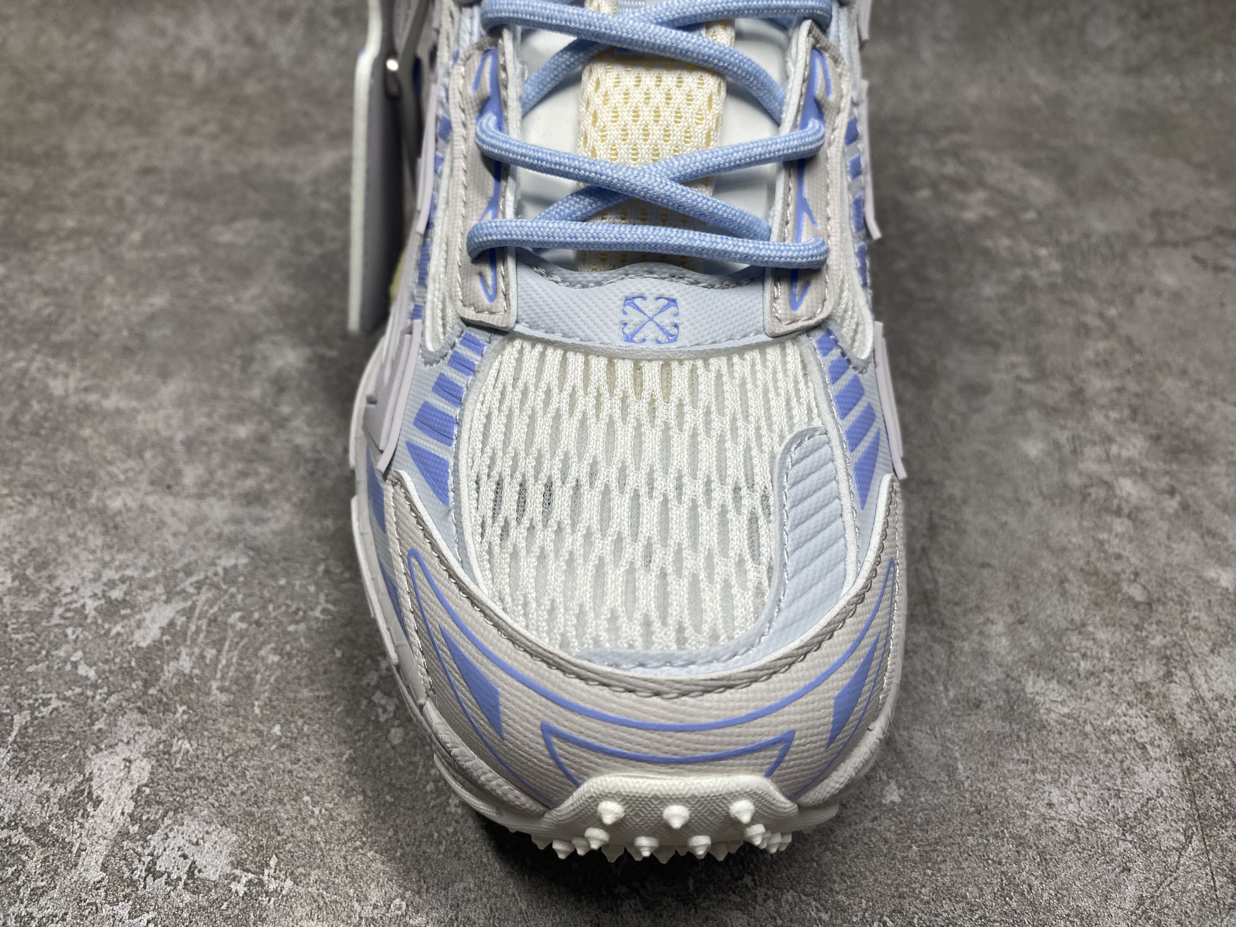 UA Off-White "BE RIGHT BACK"