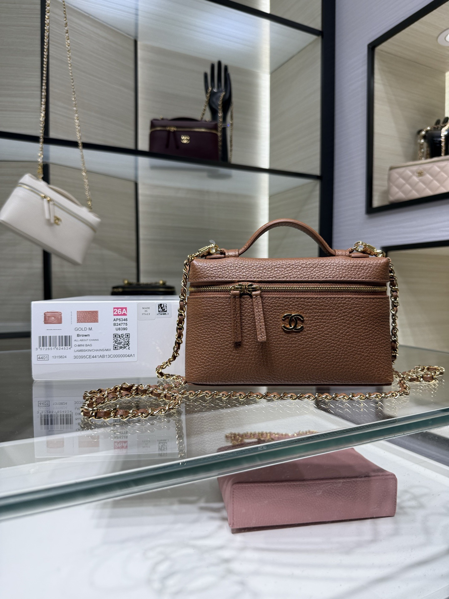 Ch*el classic vanity with chain handbag ap5346 14x19x5cm