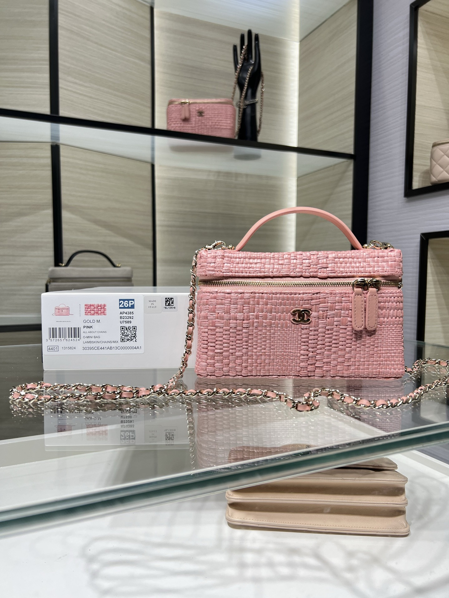 Ch*el classic vanity with chain handbag ap4385 17x19.5x5cm
