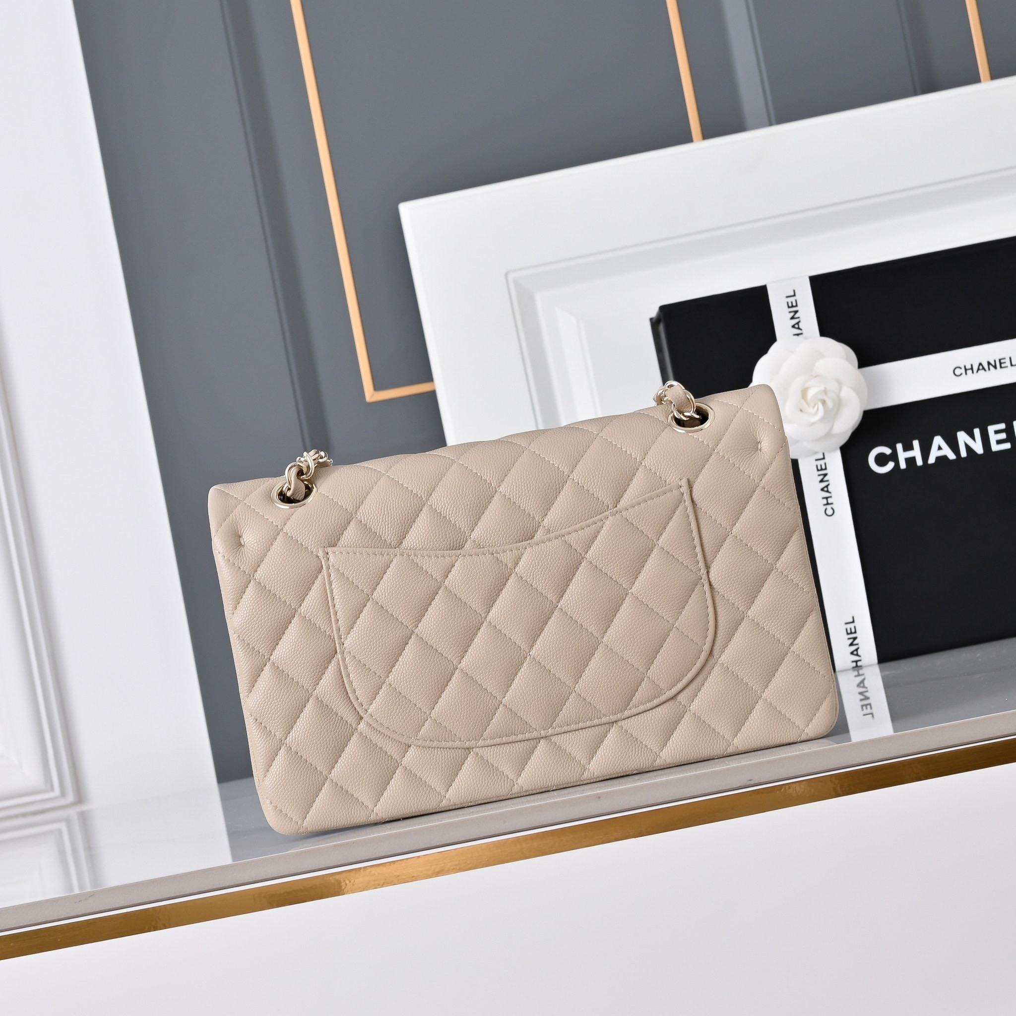 Ch*el classic flap milk tea caviar leather light gold hardware a01112 15.5x25.5x6.5cm
