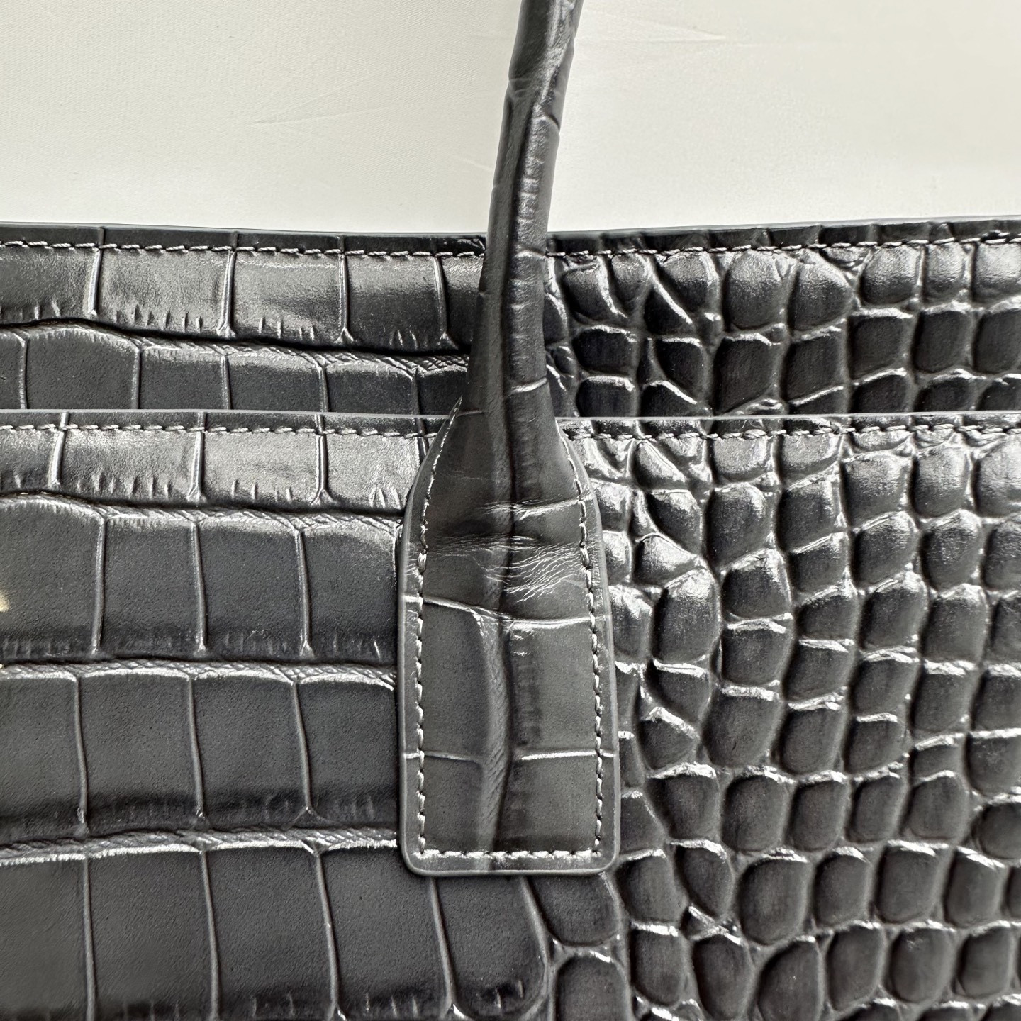 Ch*el tote crocodile-embossed bag gray 35x20x13cm