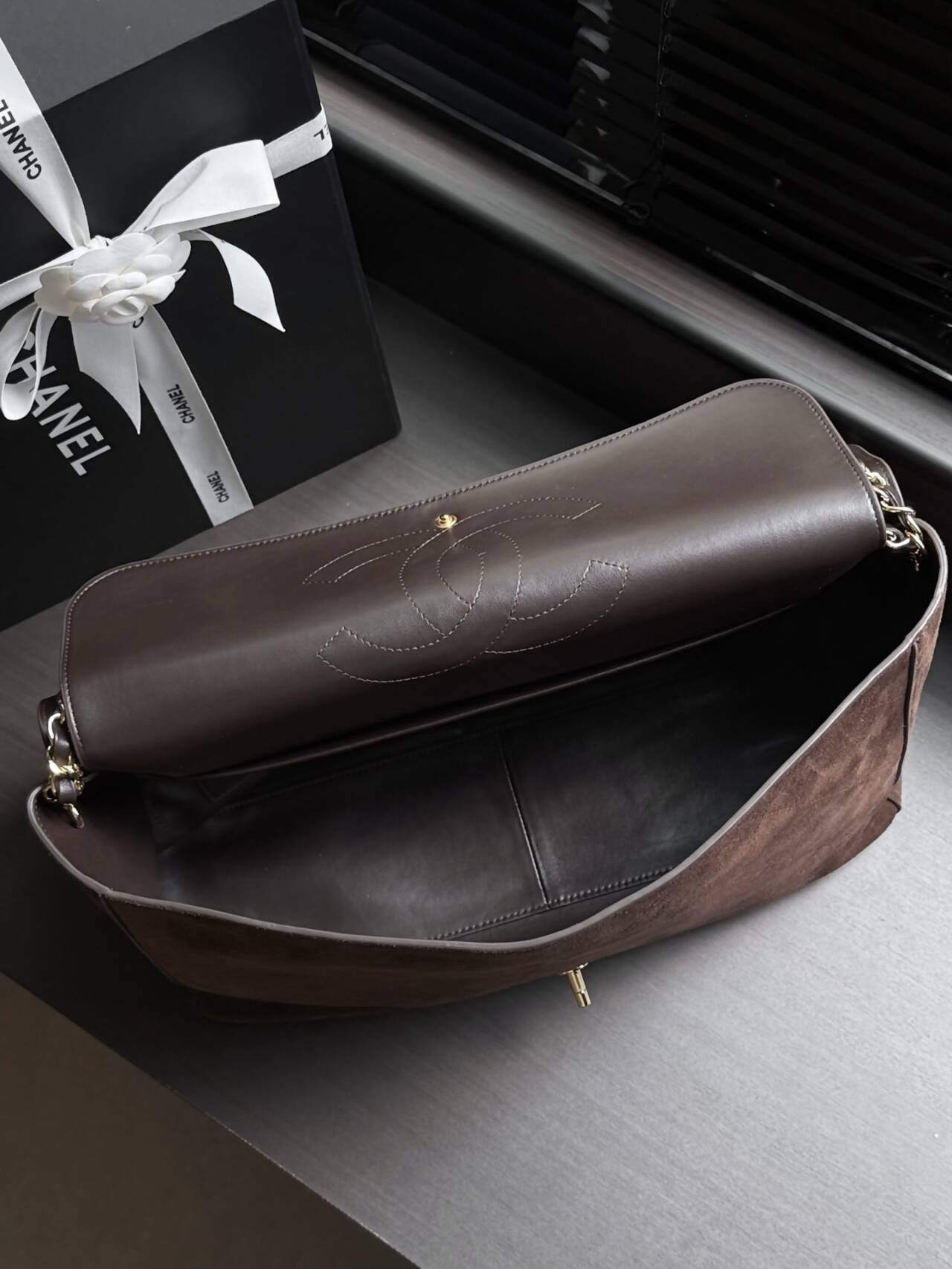 Ch*el flap bag brown as6234 38.5x26x11cm