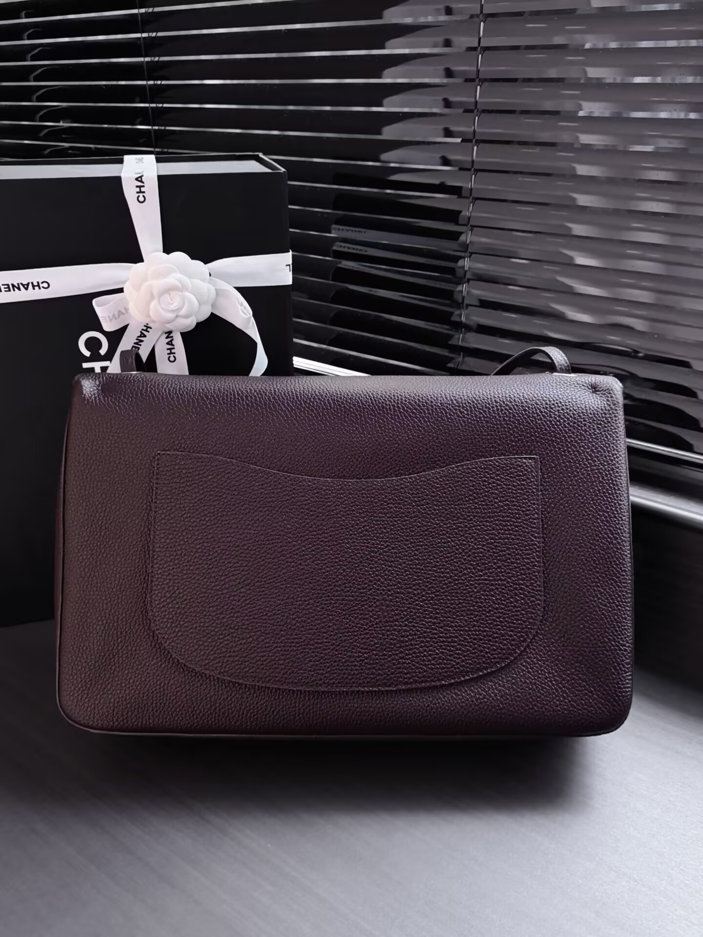 Ch*el maxi flap bag in coffee with silver-tone hardware as6233 26x38.5x11cm