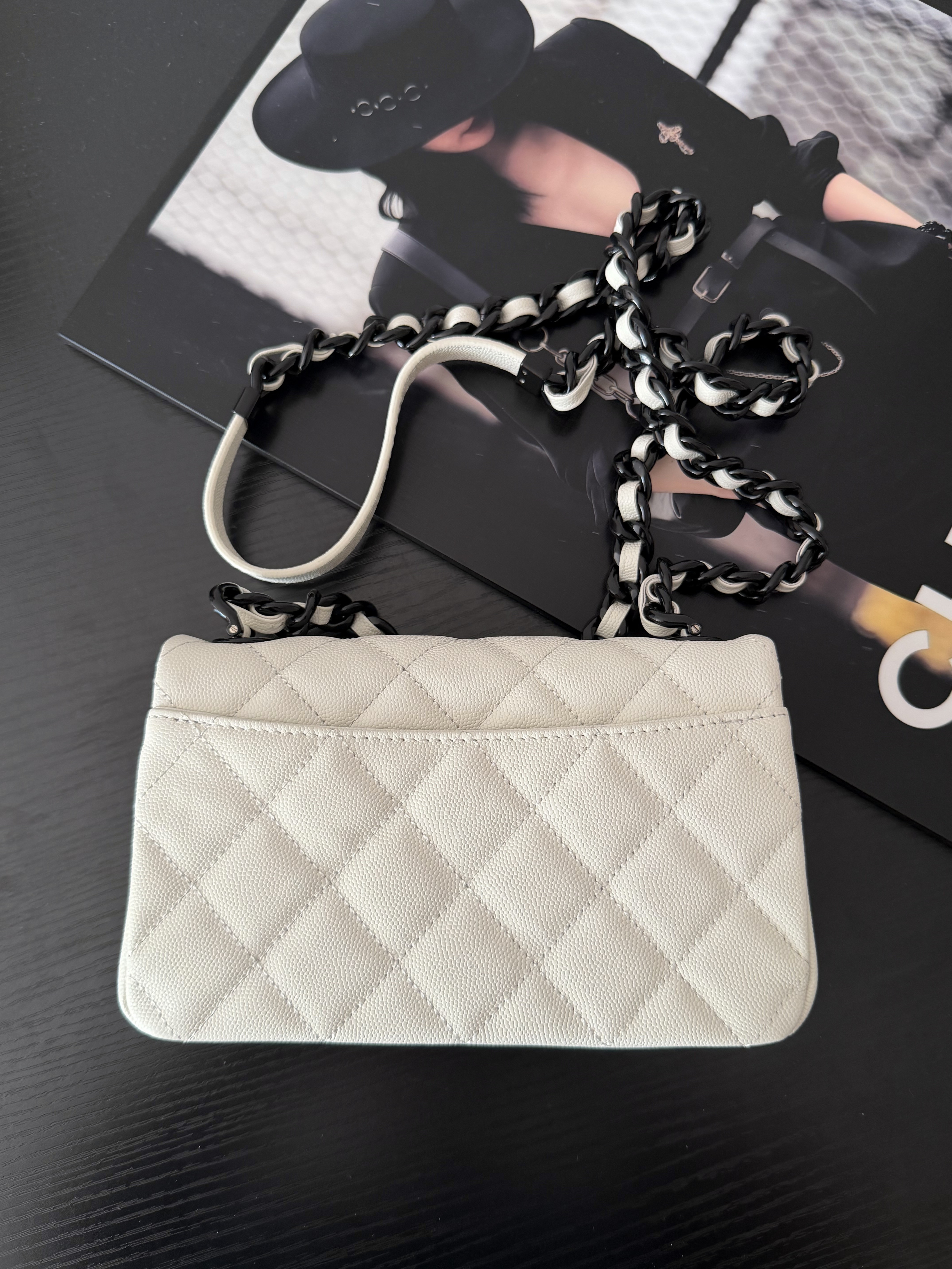 Ch*el flap bag as2302 20x12.5x6cm