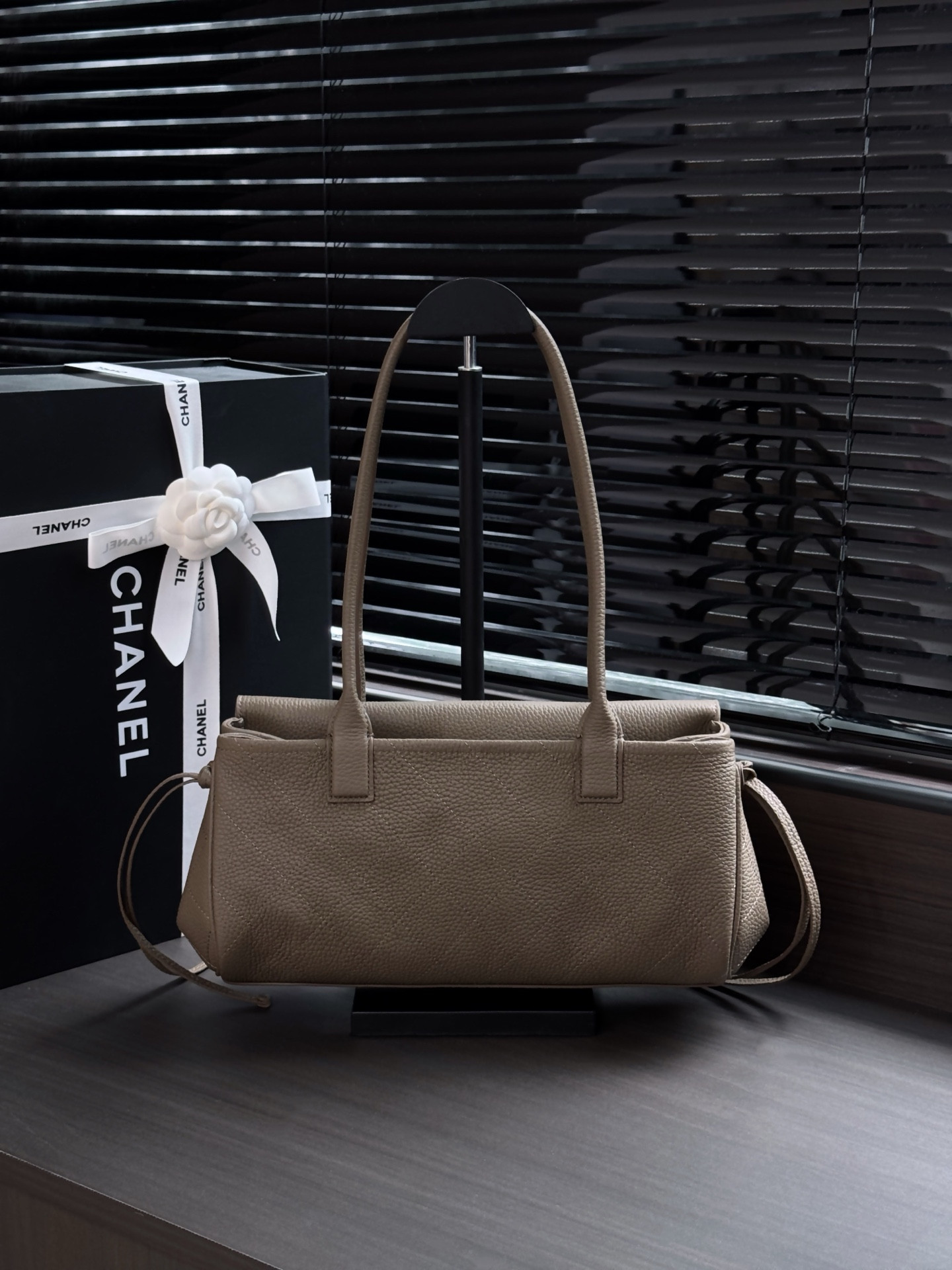 Ch*el small tote as6288 15x31x12cm