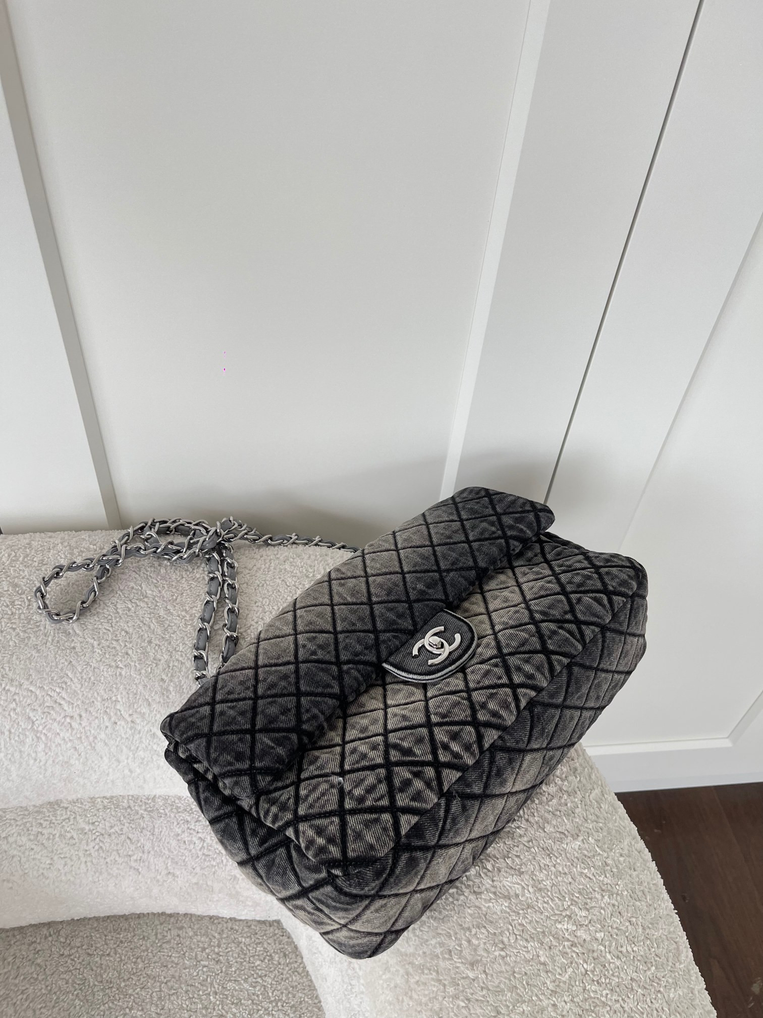 ch*el De*1mpression flap bag 33x22x8cm