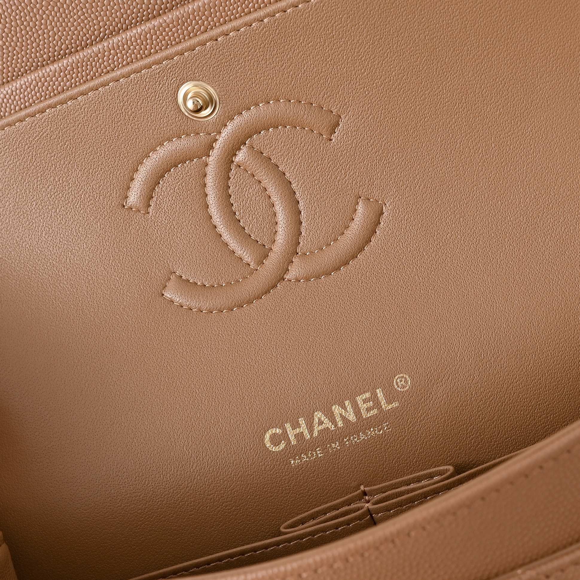 Ch*el classic flap handbag caramel with light gold hardware and caviar leather a01113 23x14.5x6cm