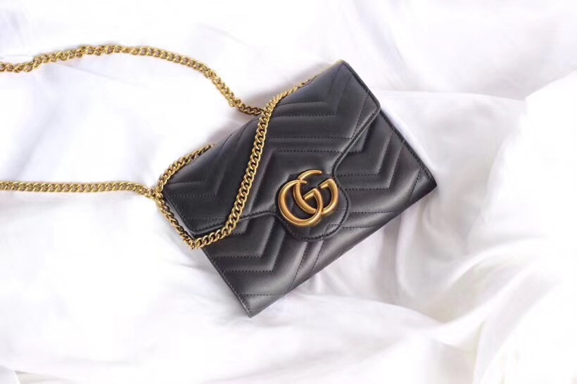 GG Marmont matelasse mini bag Style ‎474575