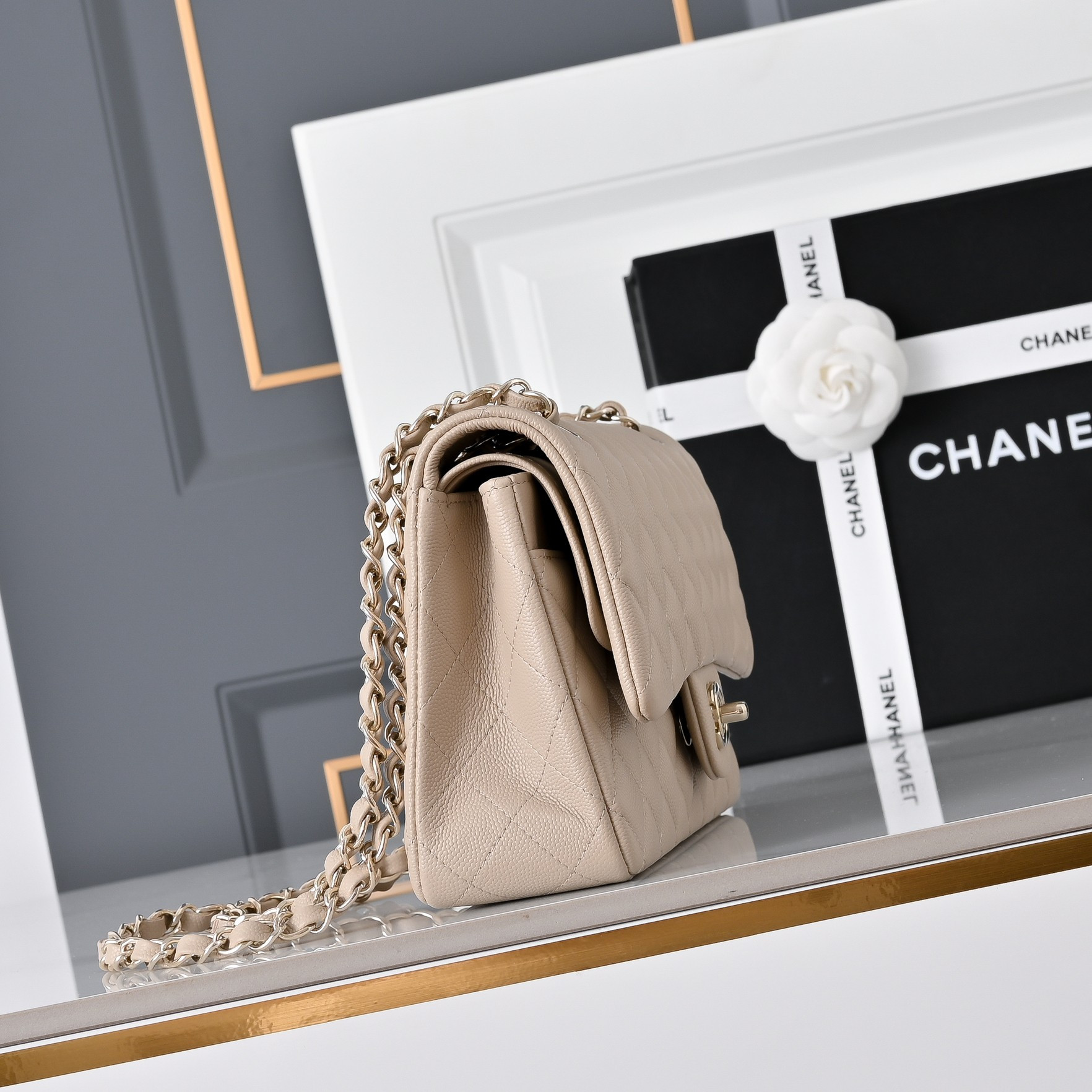 Ch*el classic flap milk tea caviar leather light gold hardware a01112 15.5x25.5x6.5cm