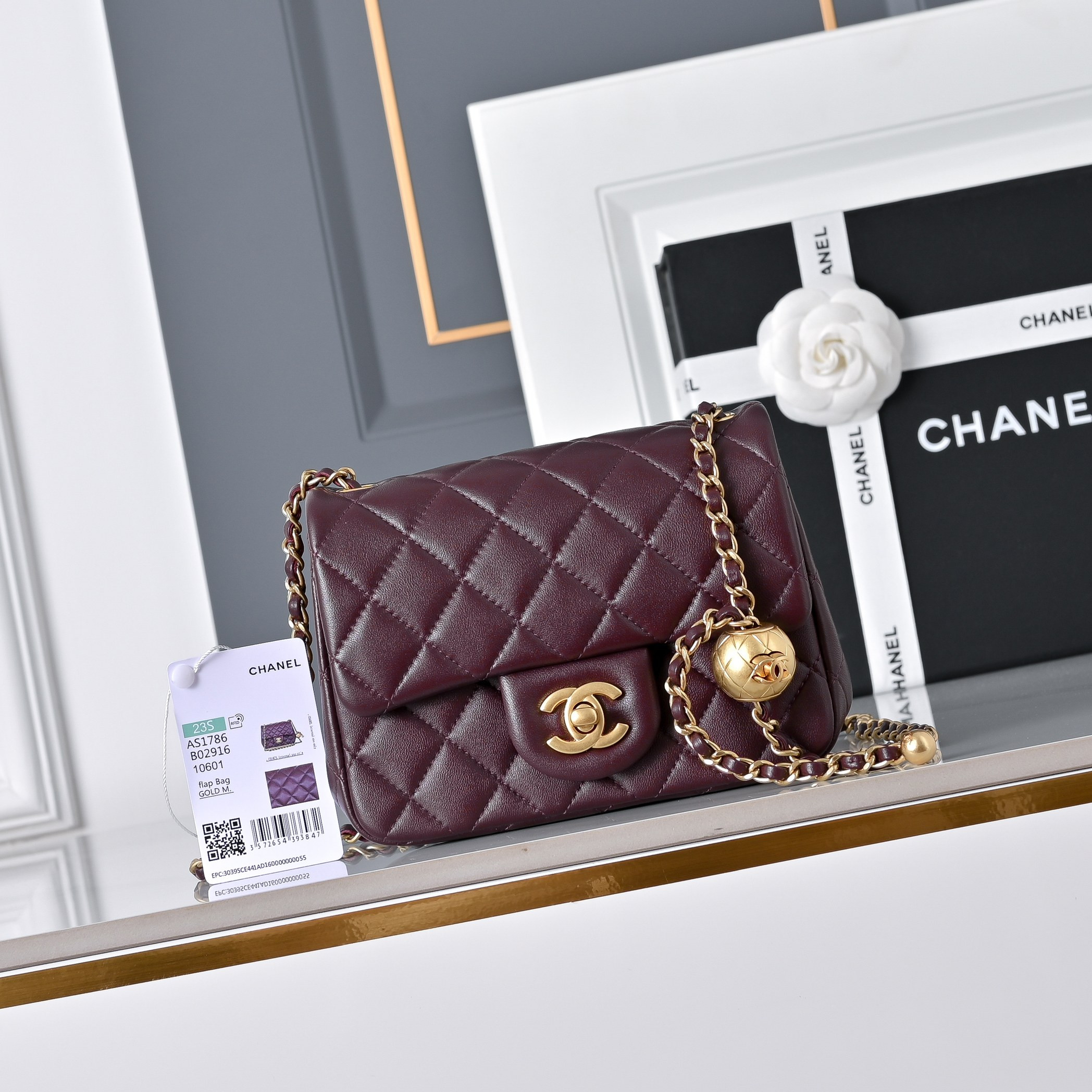 Ch*el mini flap bag burgundy as1786 13.5x17x8cm