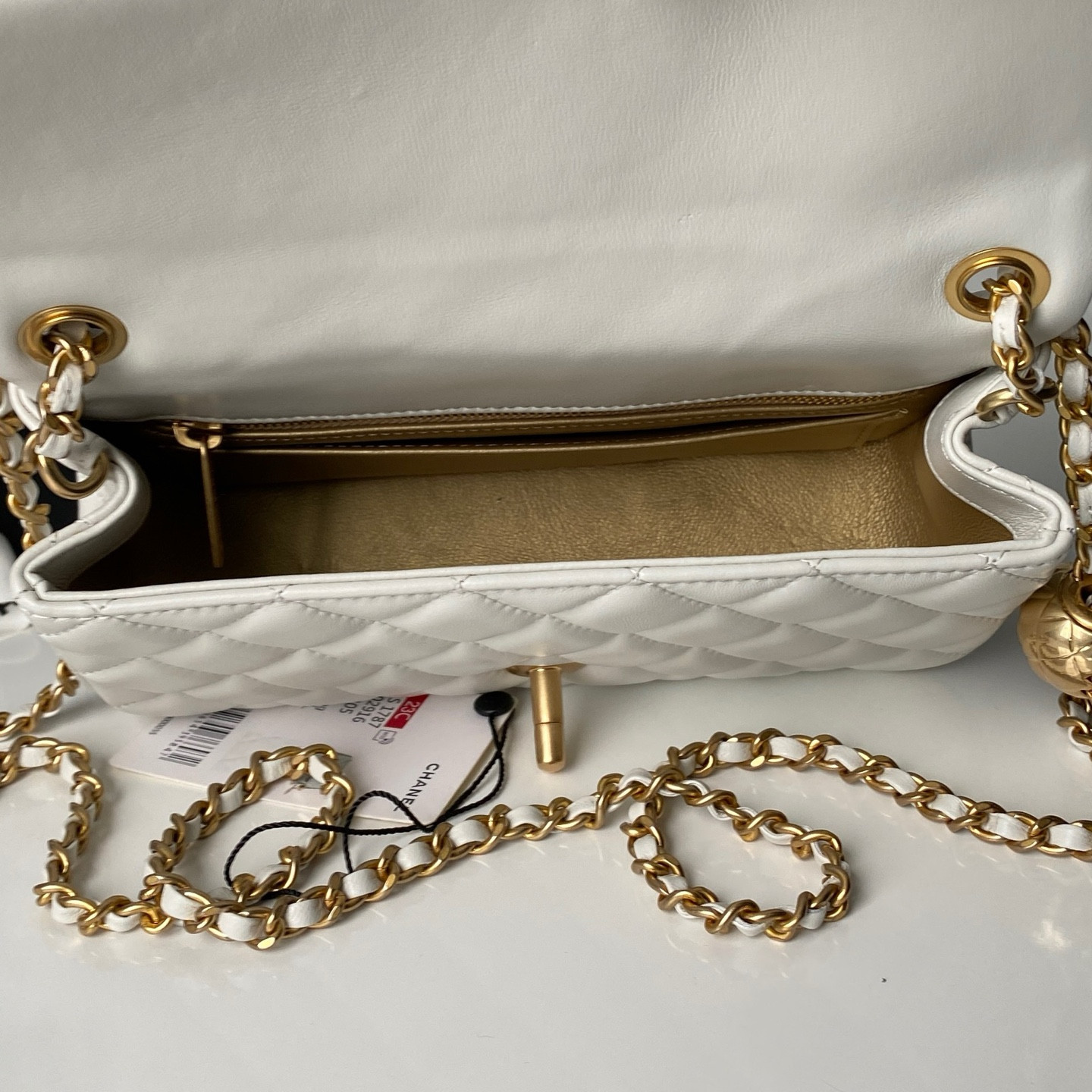 Ch*el flap bag as1787 20x13x7cm