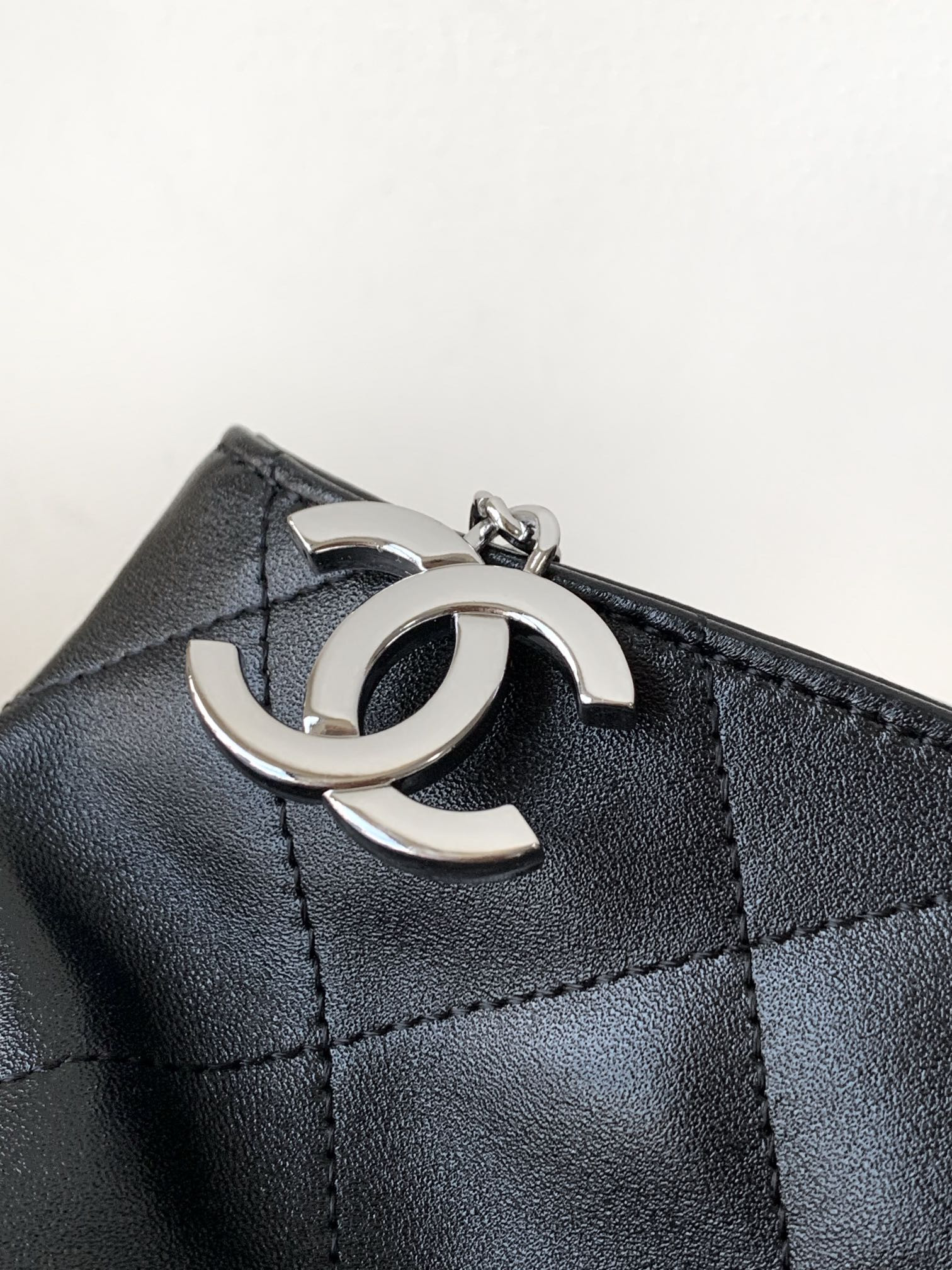 Ch*el hobo bag 30x20x12cm