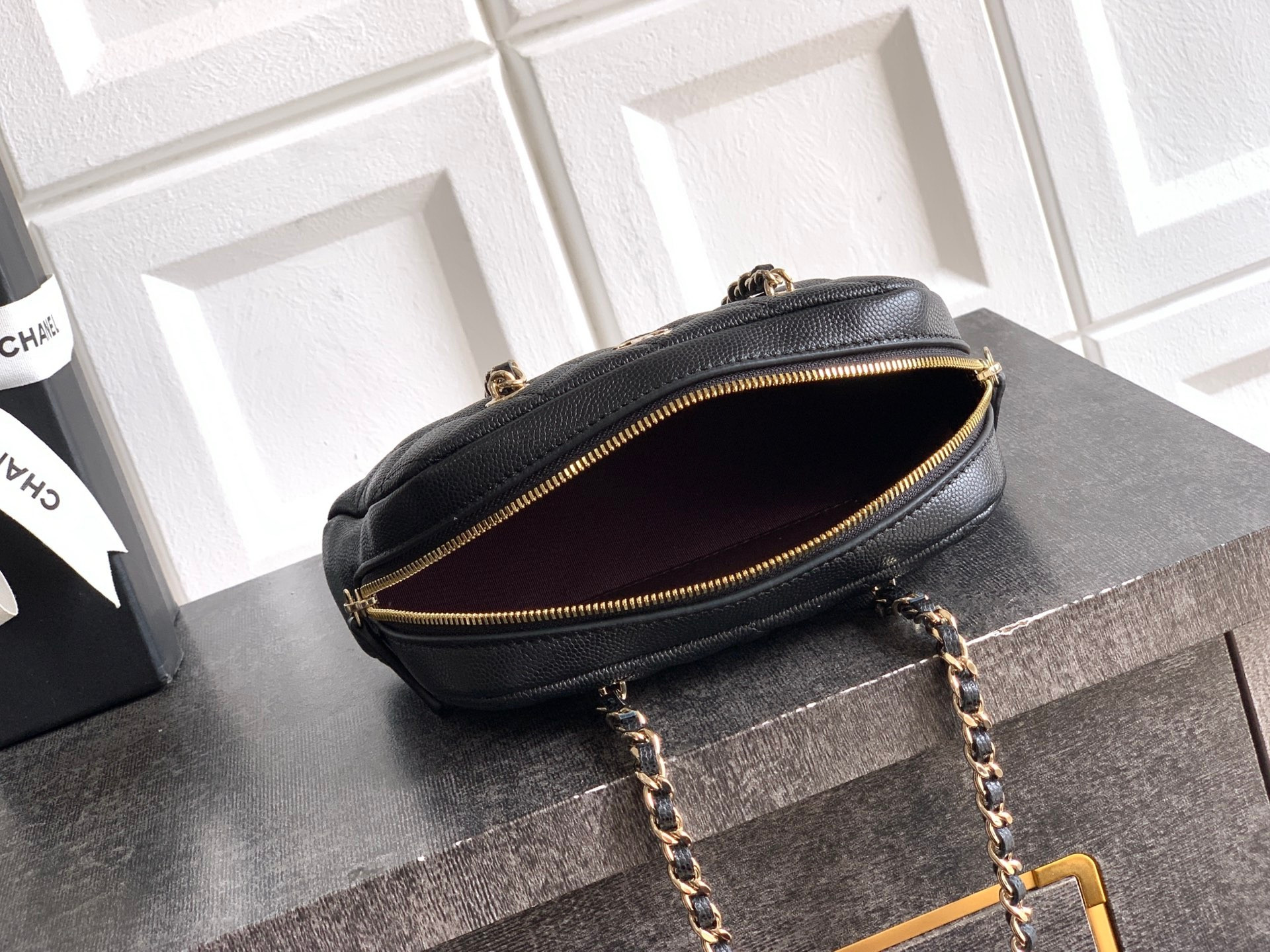 Ch*el clutch with chain ap5092 11.5x19.5x5.5cm