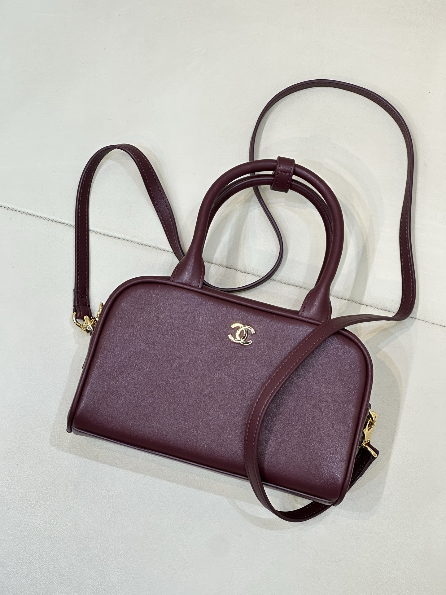 Ch*el bowling clutch with leather strap ap5528 13x21x9cm