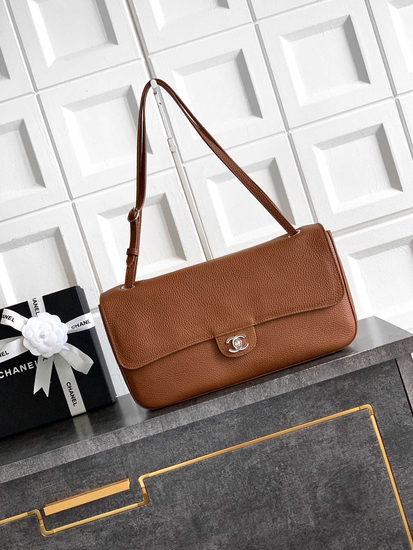 Ch*el maxi flap bag silver hardware as6231 19.5x32x10cm