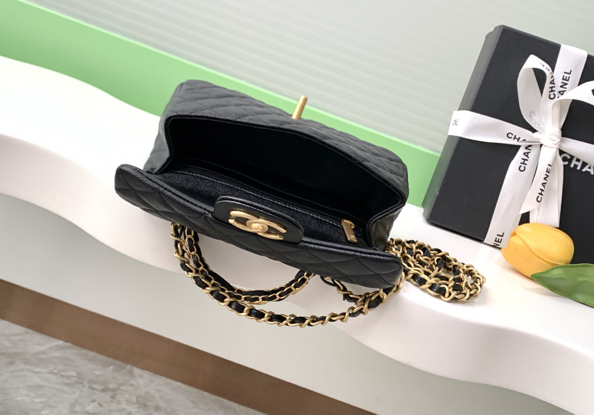 Ch*el flap bag with top handle as5701 19.5x12x6.5cm