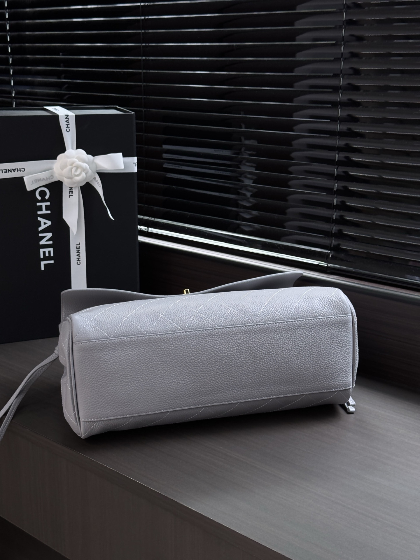 Ch*el tote as6428 38x22x16cm