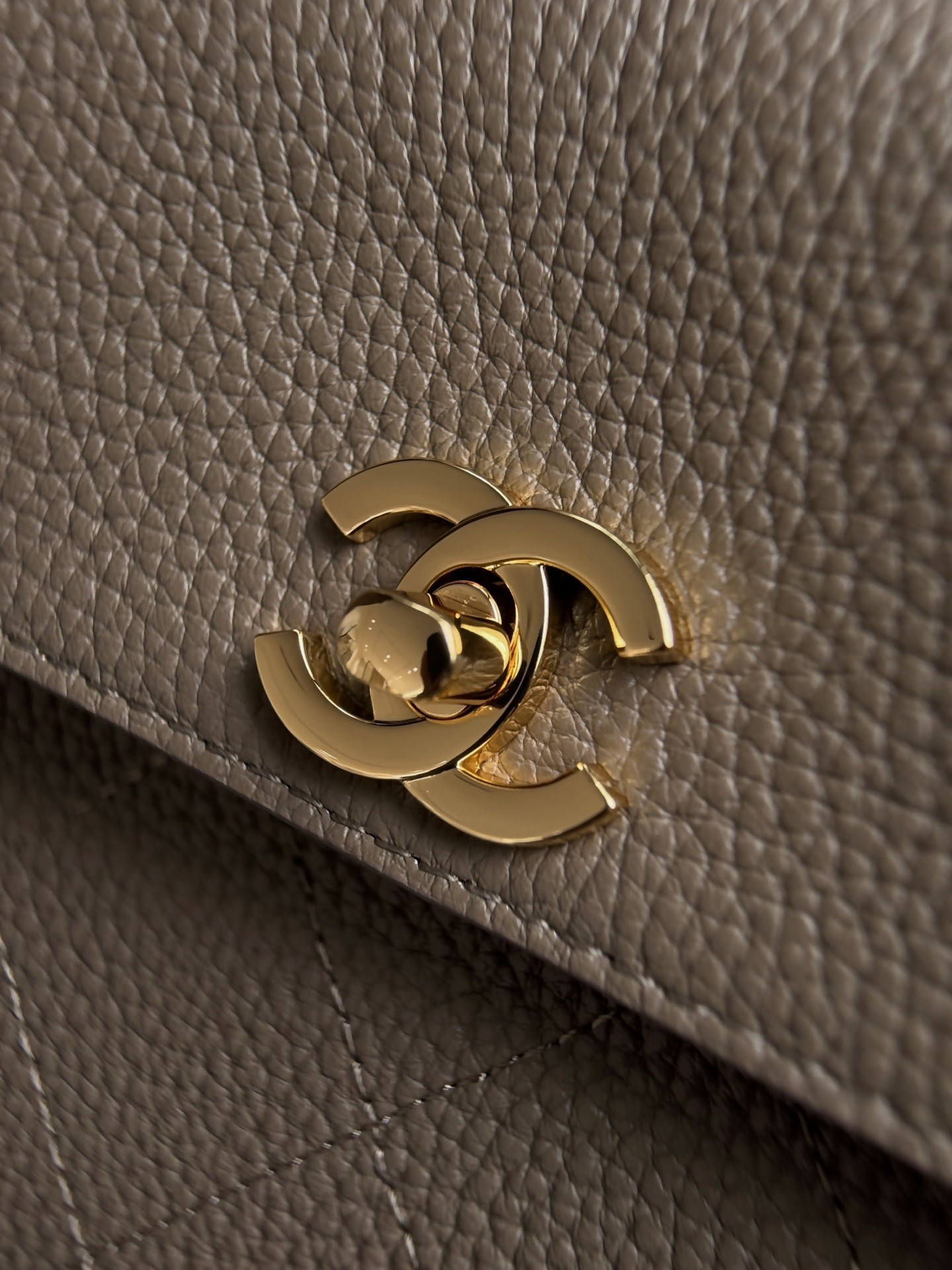 Ch*el small tote as6288 15x31x12cm
