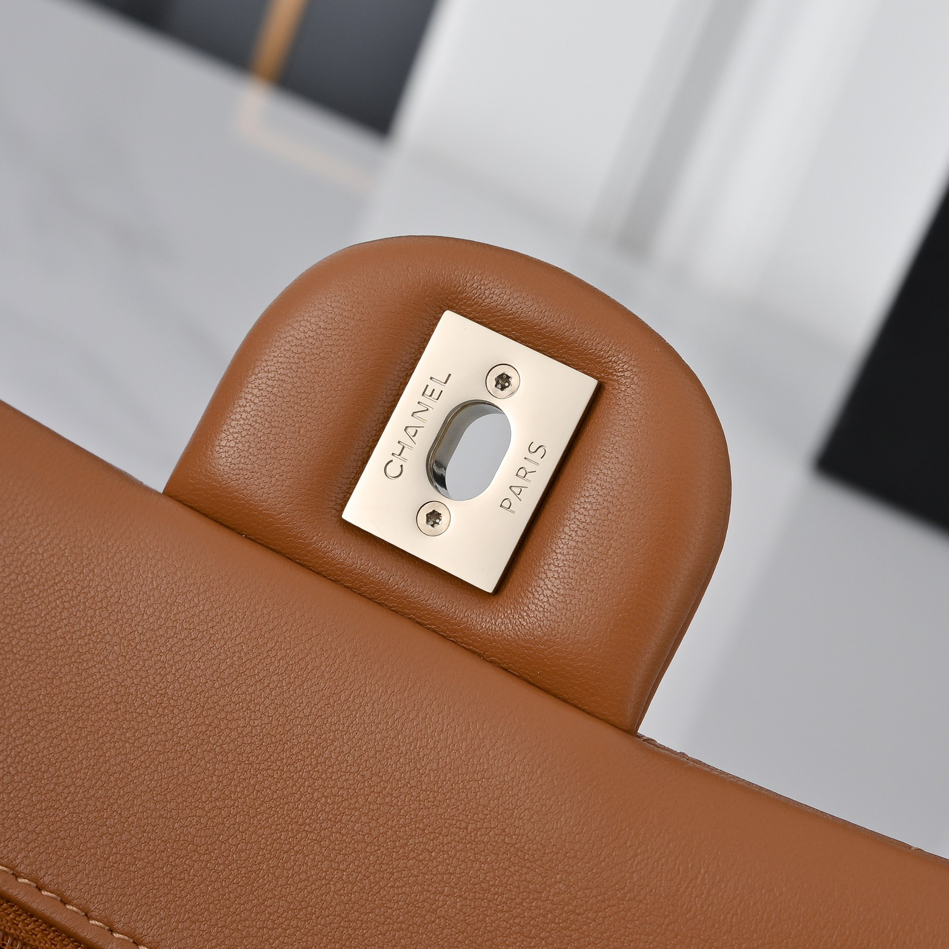 Ch*el classic flap handbag caramel with light gold hardware a01113 23x14.5x6cm