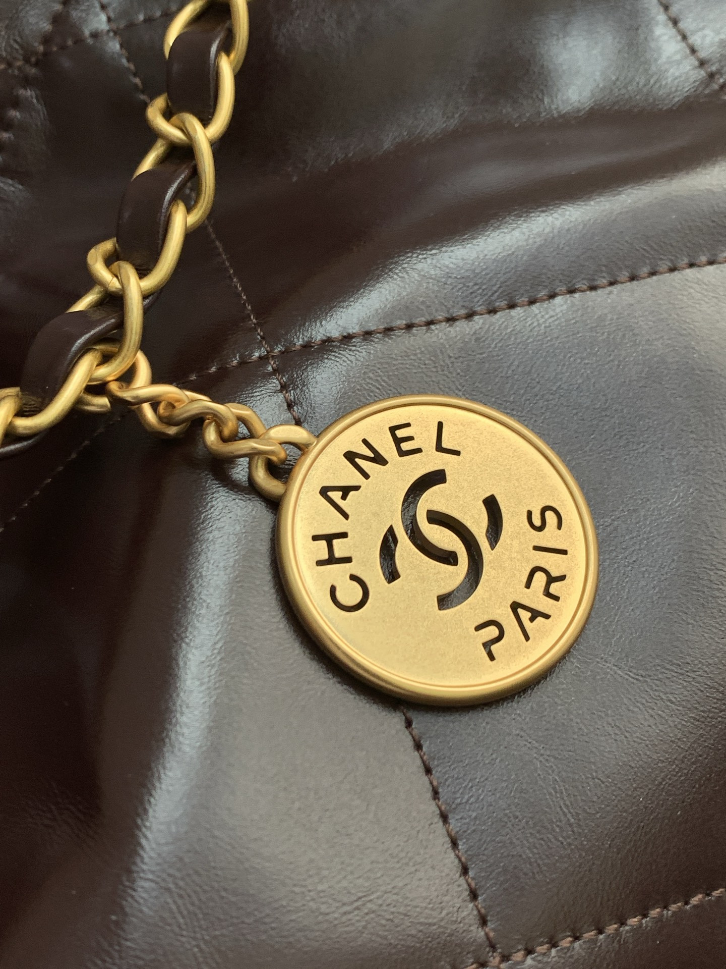 Ch*el 22 handbag as3261 39×42×8 cm