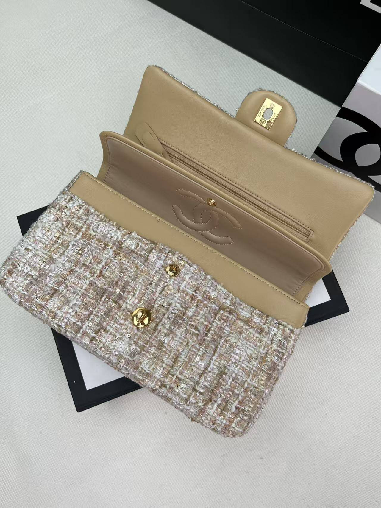 Ch*el classic flap bag 25x15x6cm