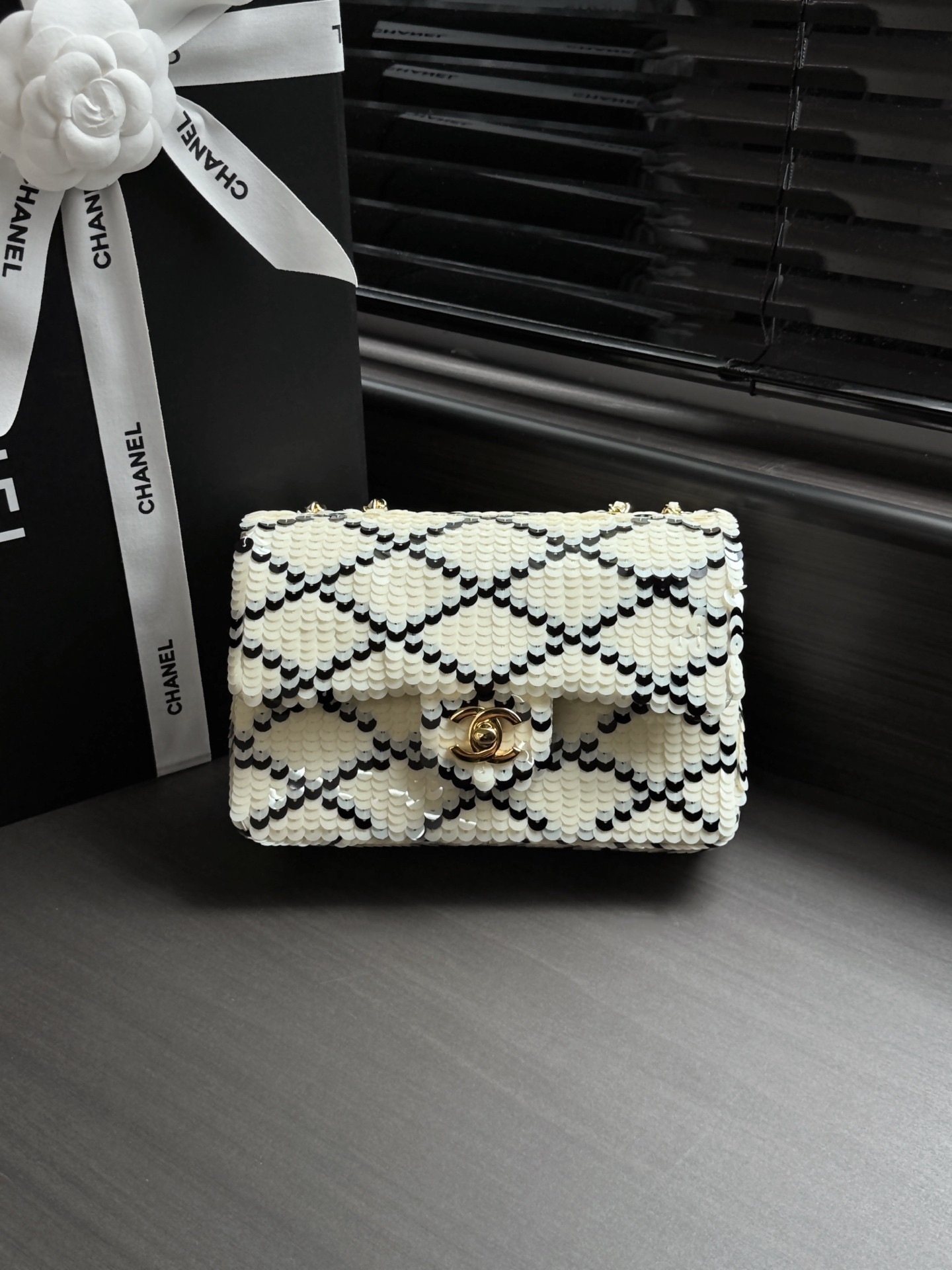 Ch*el flap bag as4561 14x21x8cm