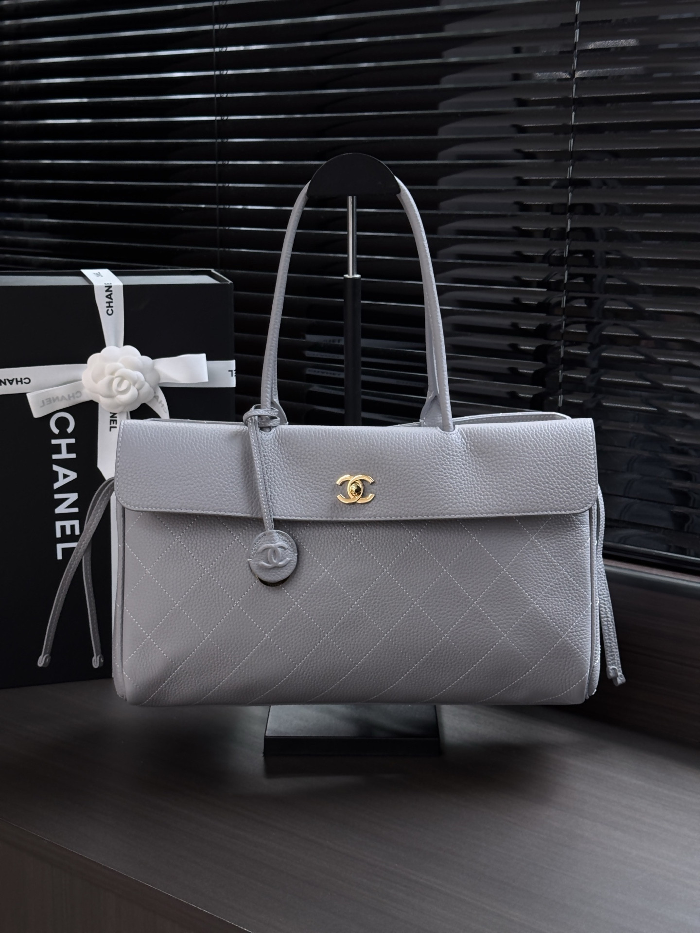 Ch*el tote as6428 38x22x16cm