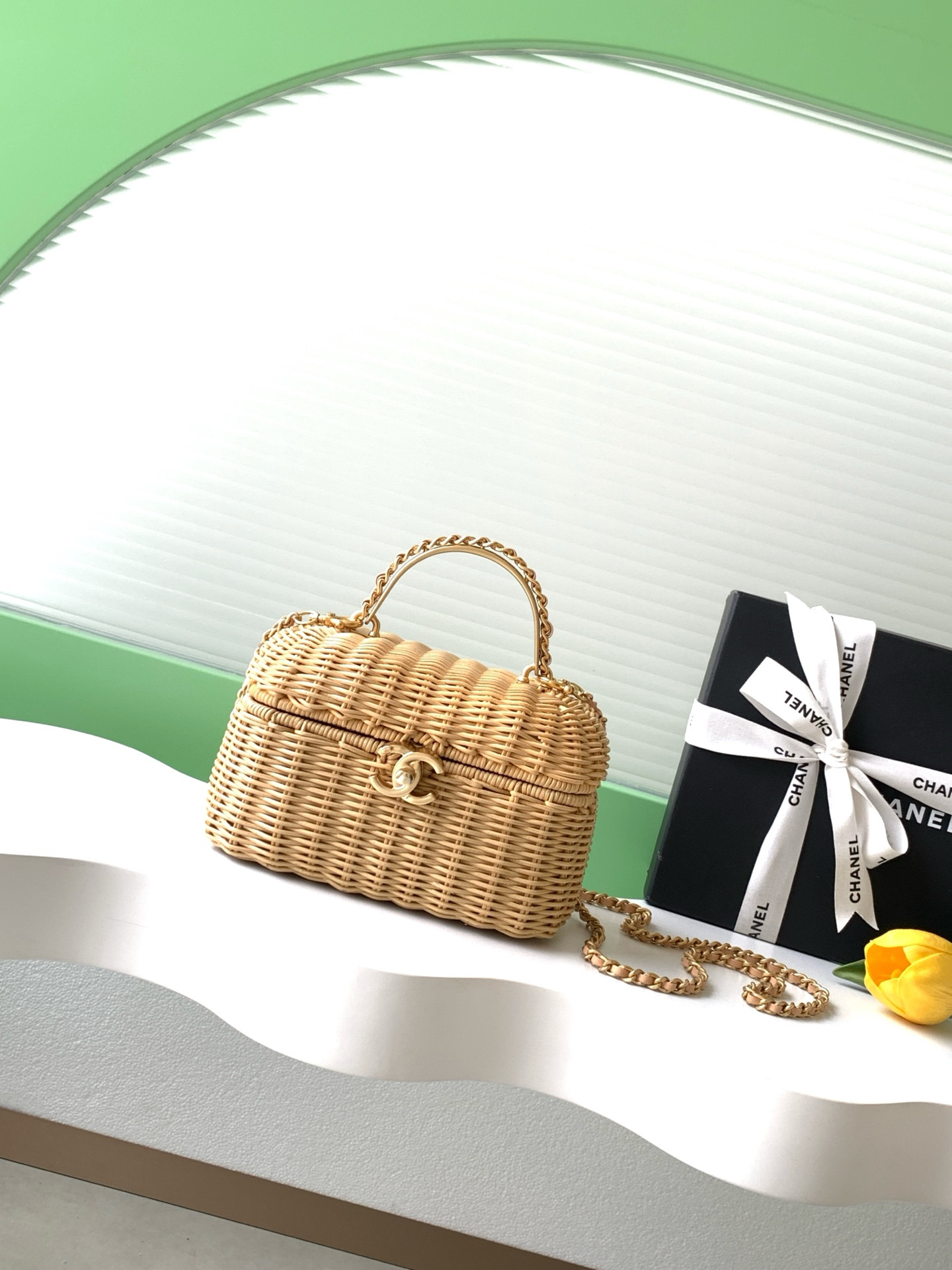 Ch*el vanity case 11.5x19.5x11cm