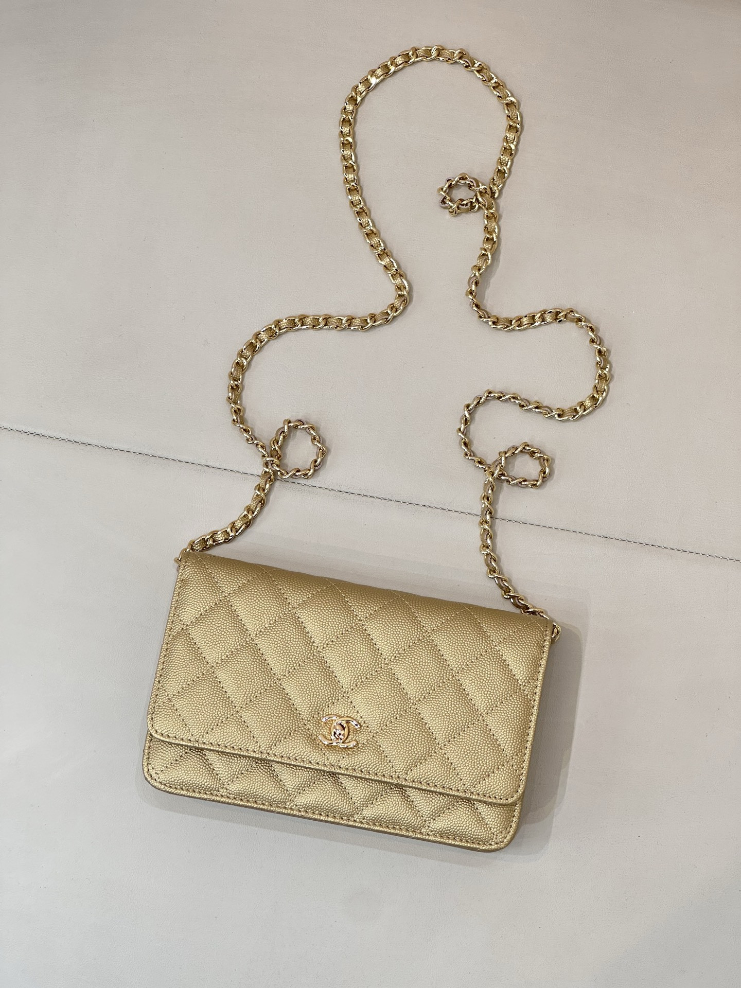 Ch*el woc classic wallet on chain 13x19x3cm