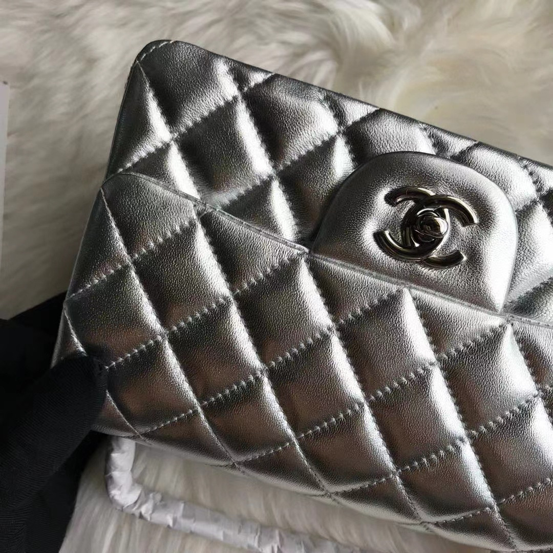 Ch*el flap bag 20x12x6cm