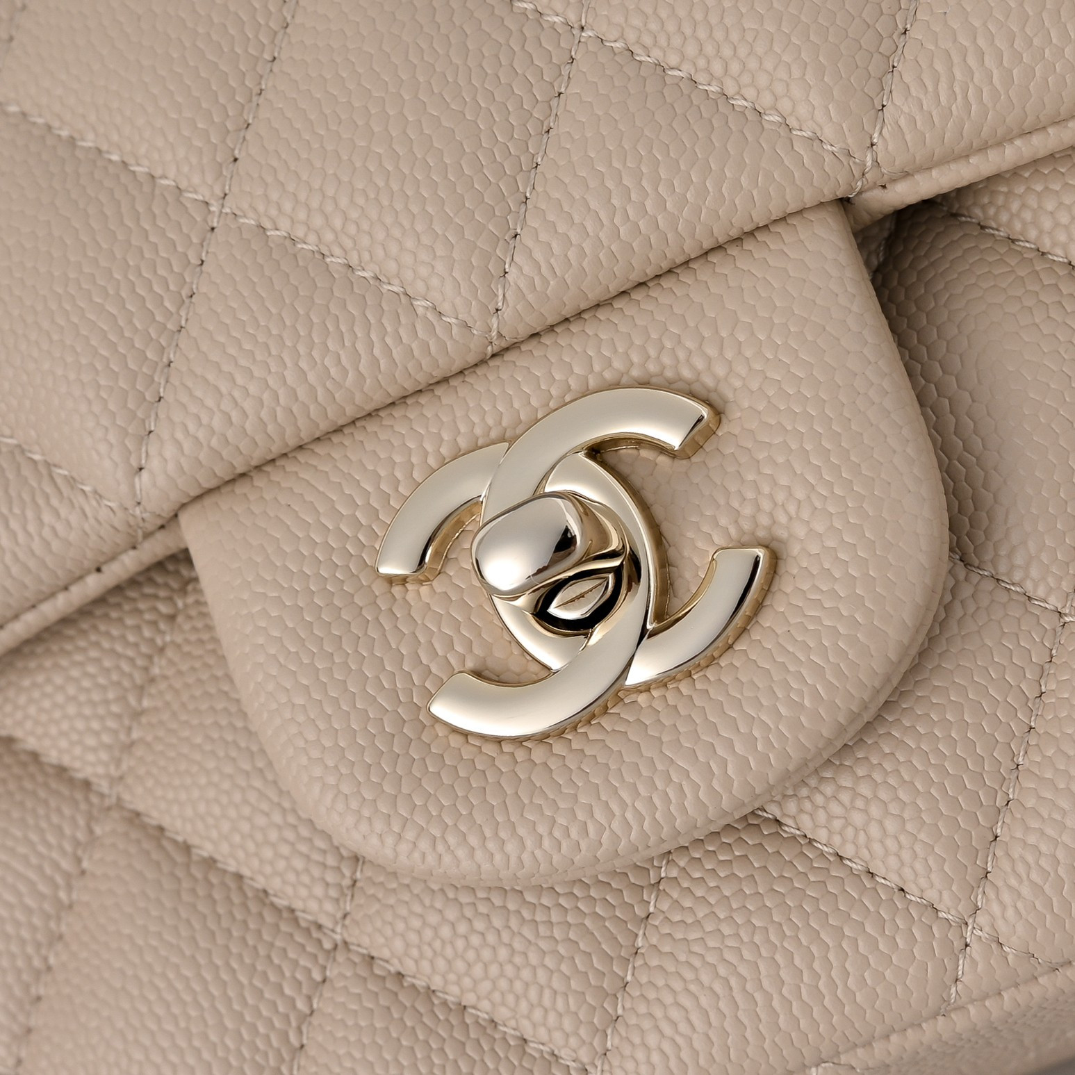 Ch*el classic flap milk tea caviar leather light gold hardware a01112 15.5x25.5x6.5cm