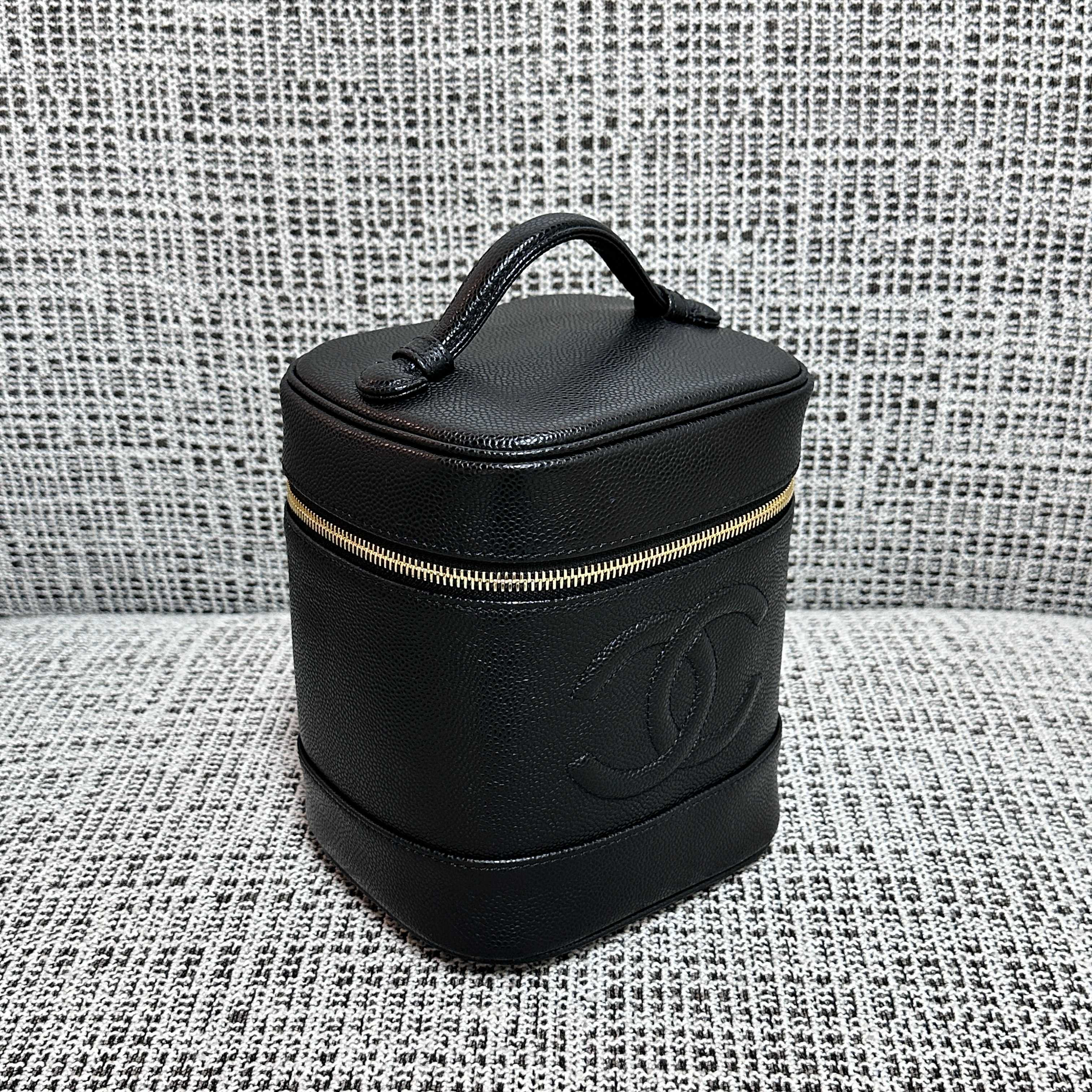 Ch*el vanity bag 17.5x13x17cm