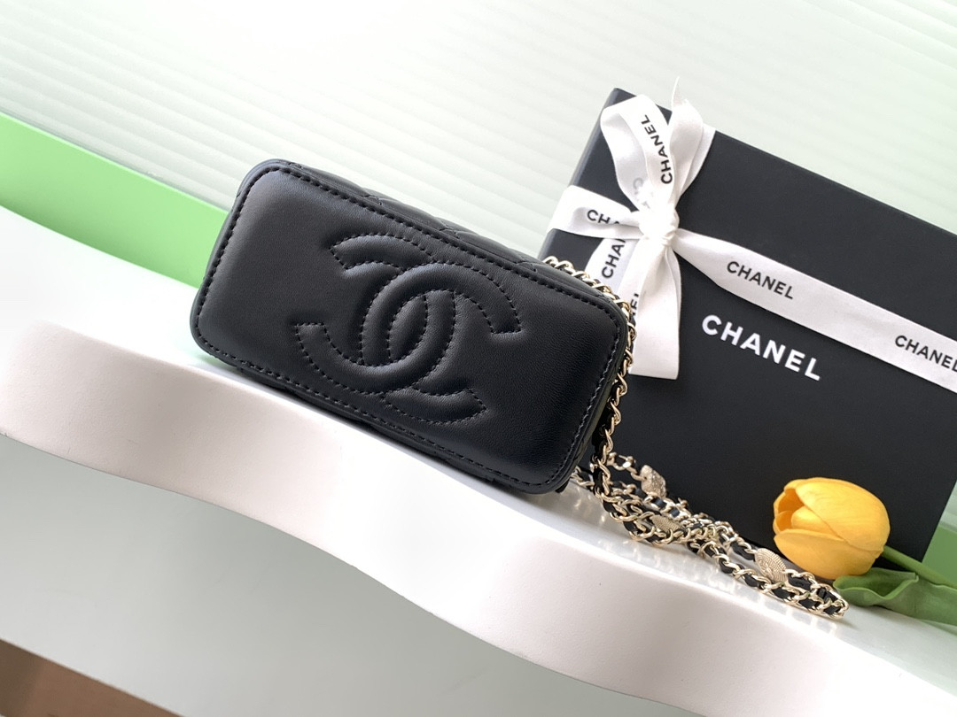 Ch*el vanity with chain ap4301 9.5x17x8cm