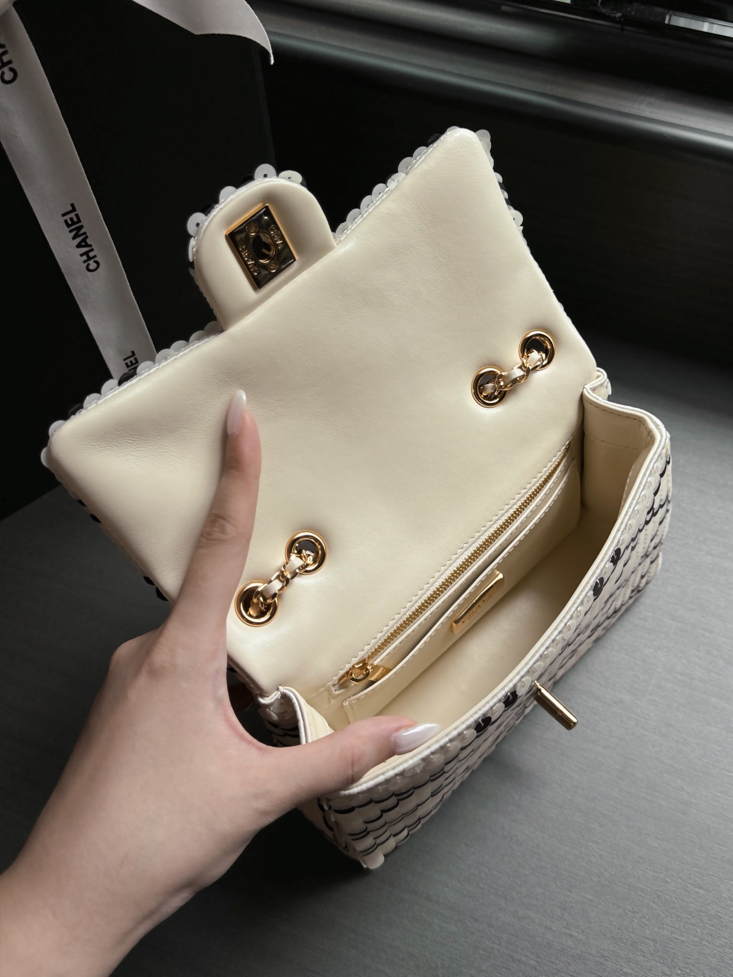 Ch*el flap bag as4561 14x21x8cm