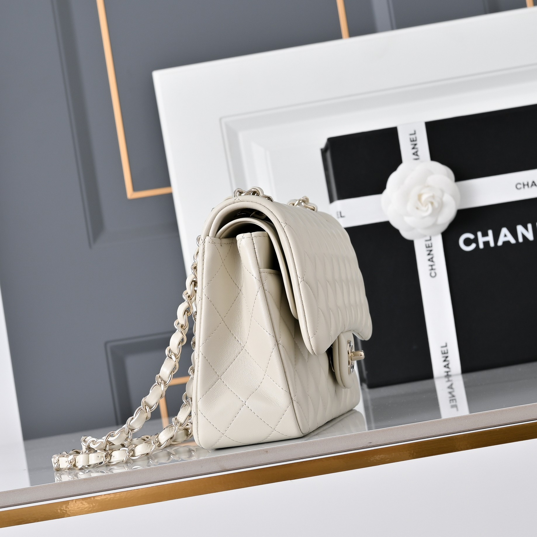 Ch*el classic flap cream light gold hardware a01112 15x25.5x6cm