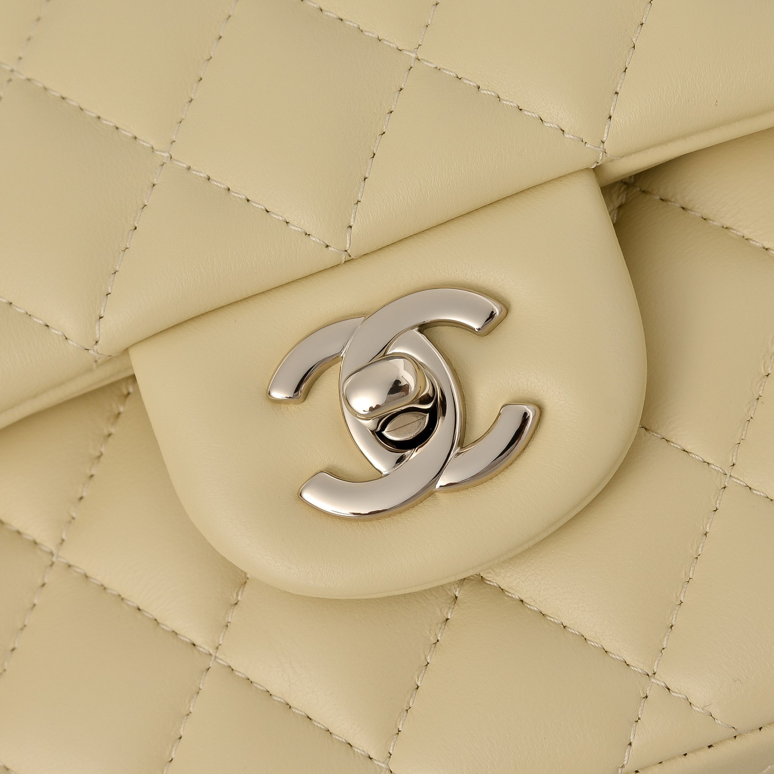 Ch*el classic flap handbag cf a01113 23x14.5x6cm