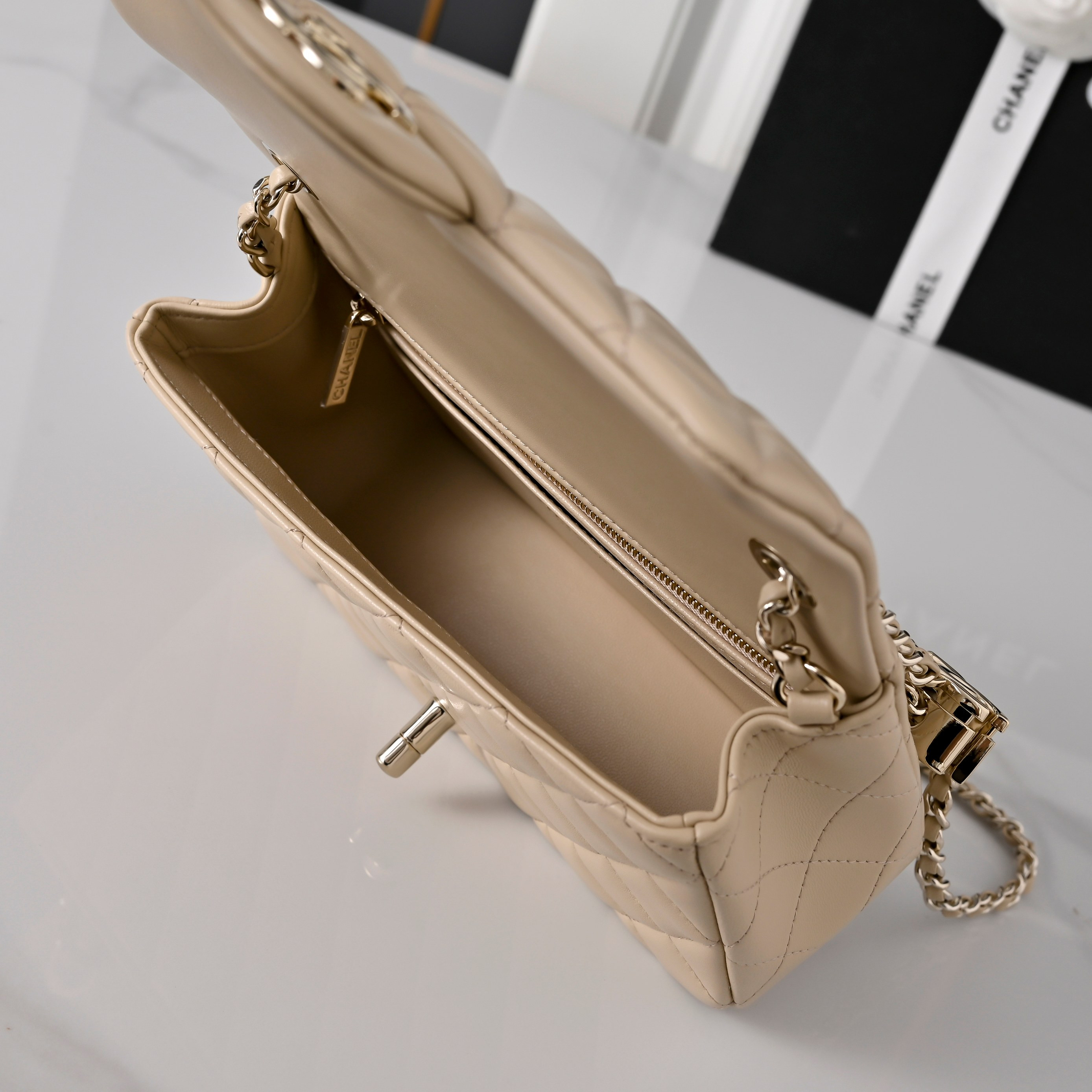 Ch*el classic flap handbag cf in milk tea with light gold hardware as5759 20x13x7cm