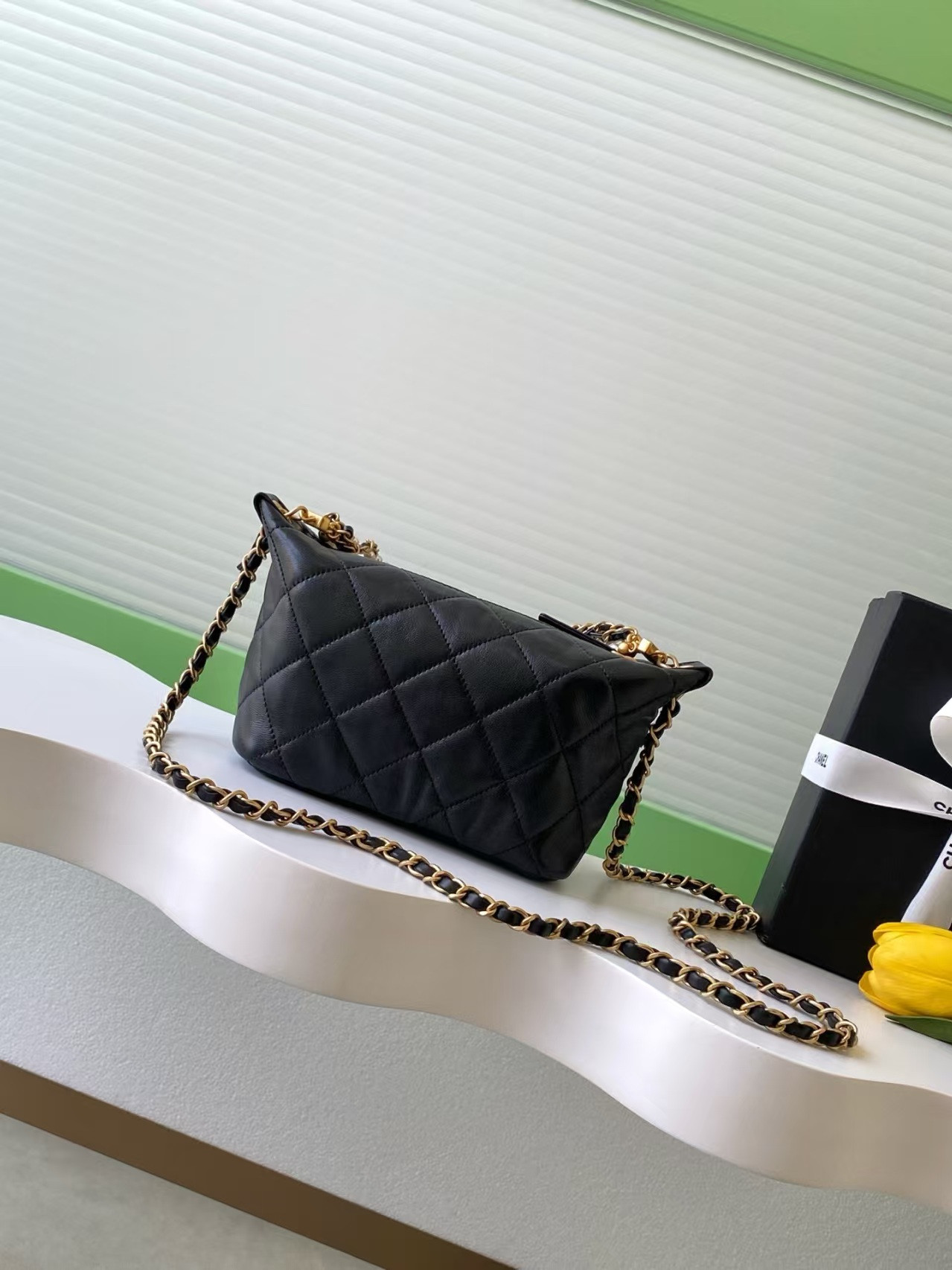 Ch*el hobo handbag 23.5x13x7.5cm