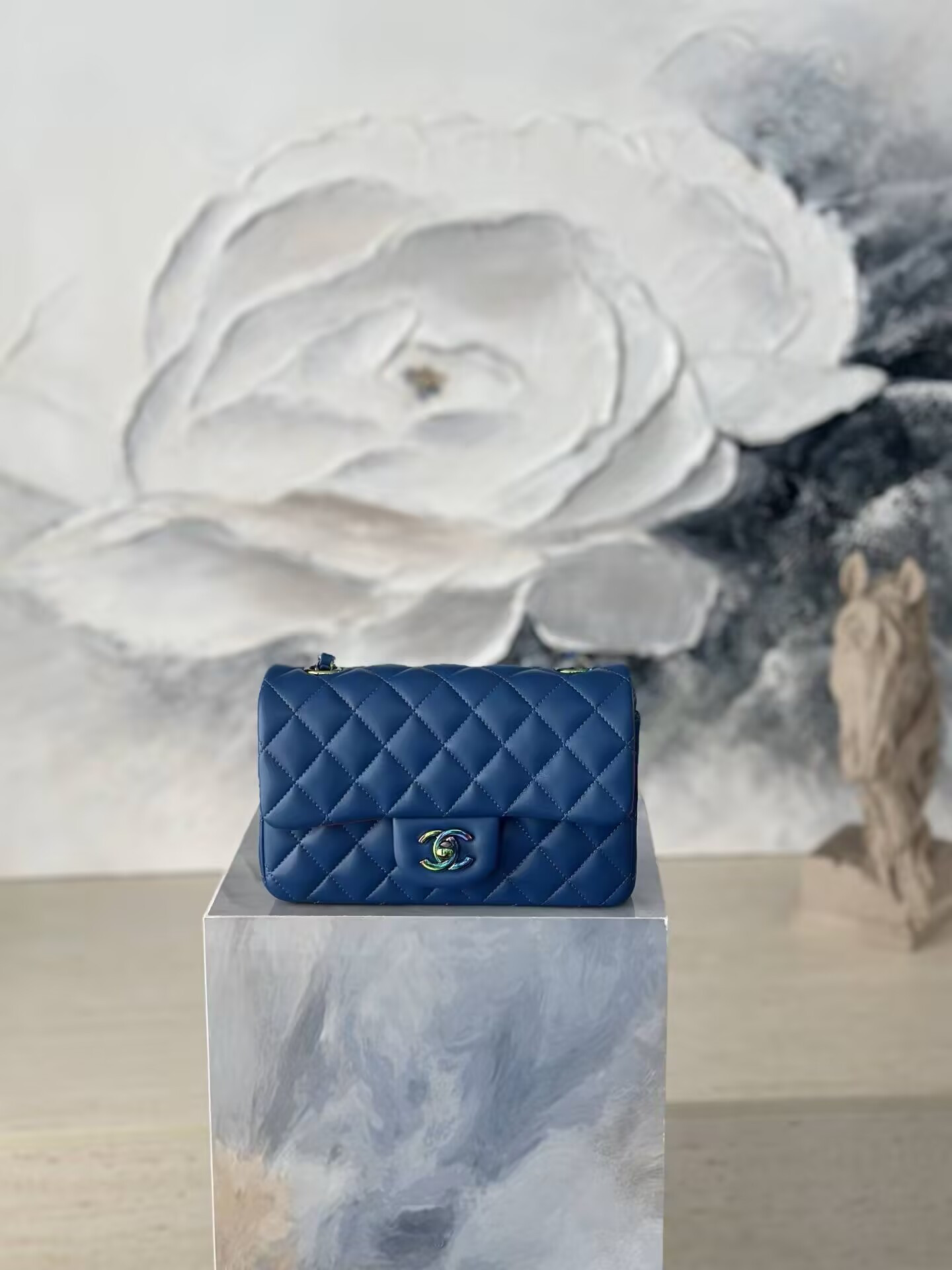 Ch*el flap bag as1116 20x12x6cm